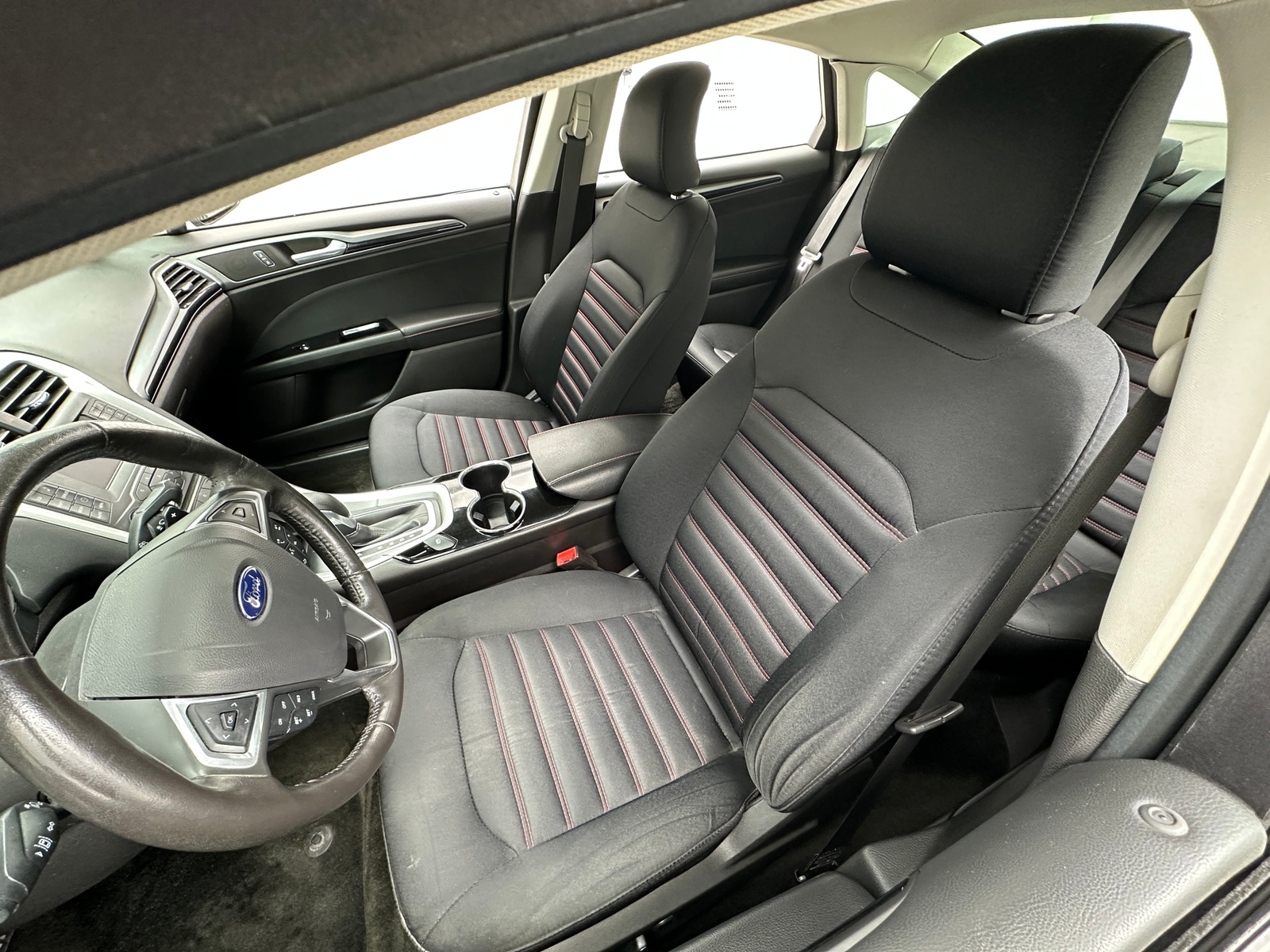 Thumbnail: 2016 Ford Fusion - 2