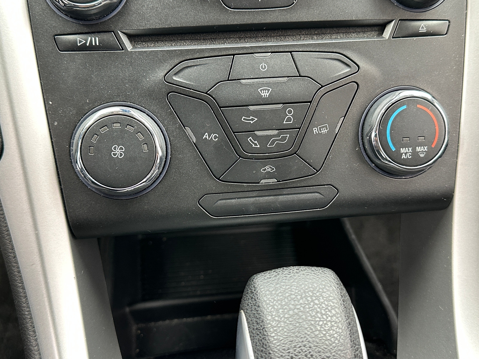 Thumbnail: 2016 Ford Fusion - 4