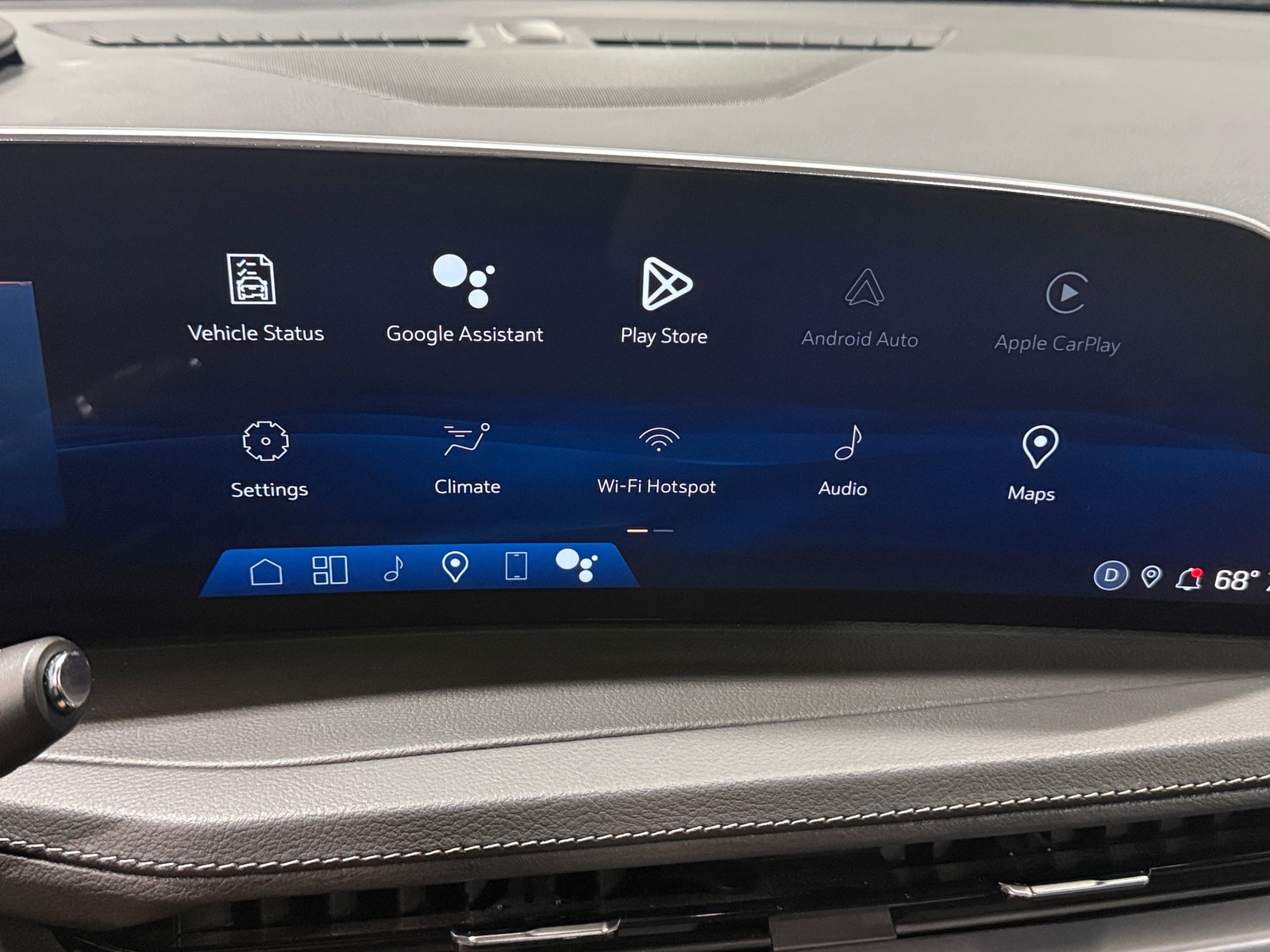 Thumbnail: 2024 Cadillac XT4 - 3