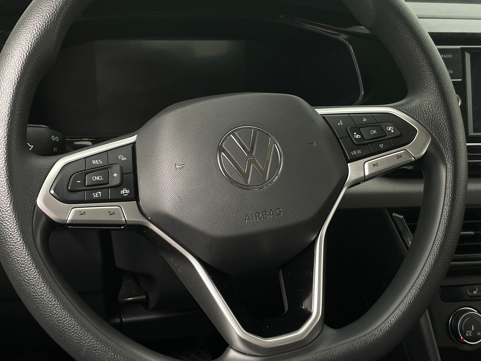 Thumbnail: 2022 Volkswagen Taos - 5