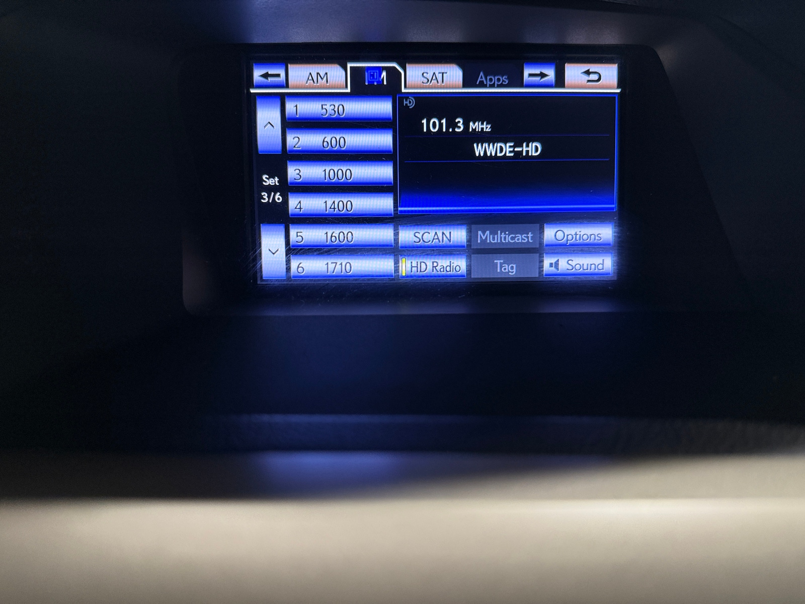 Thumbnail: 2015 Lexus RX - 4