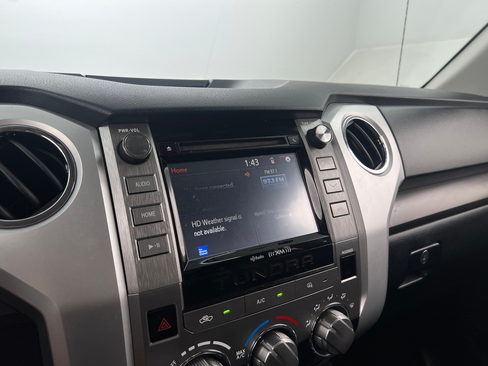 Thumbnail: 2015 Toyota Tundra - 3