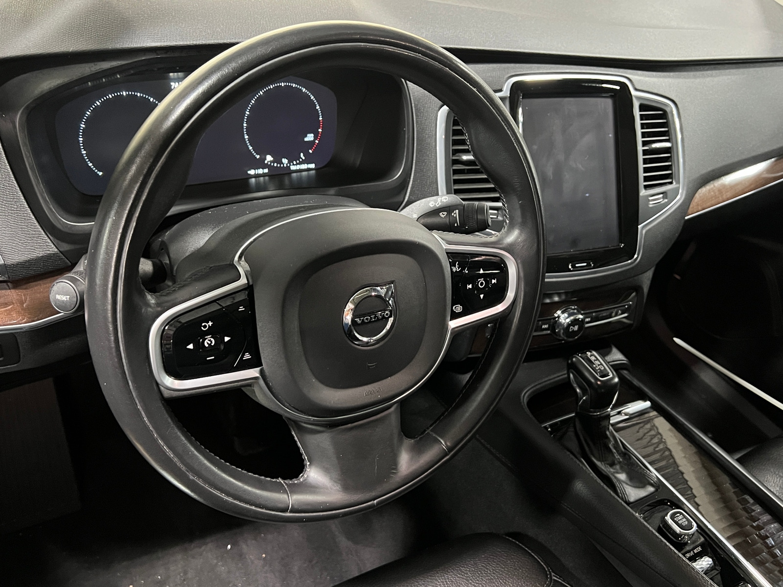 Thumbnail: 2019 Volvo XC90 - 4