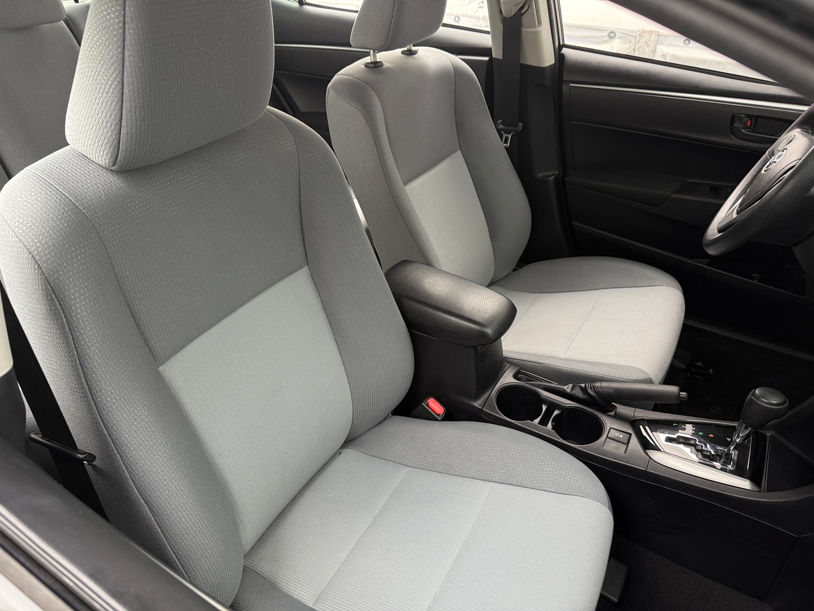 Thumbnail: 2015 Toyota Corolla - 2