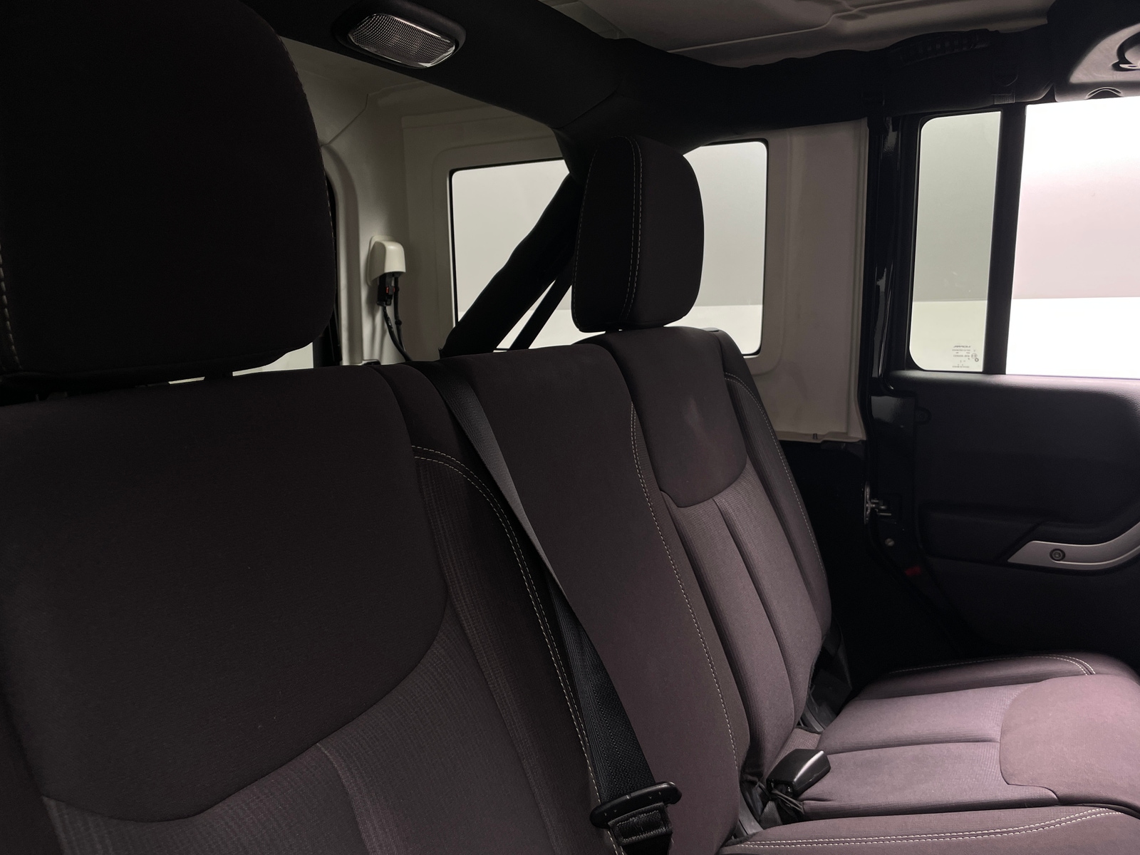 Thumbnail: 2013 Jeep Wrangler - 6
