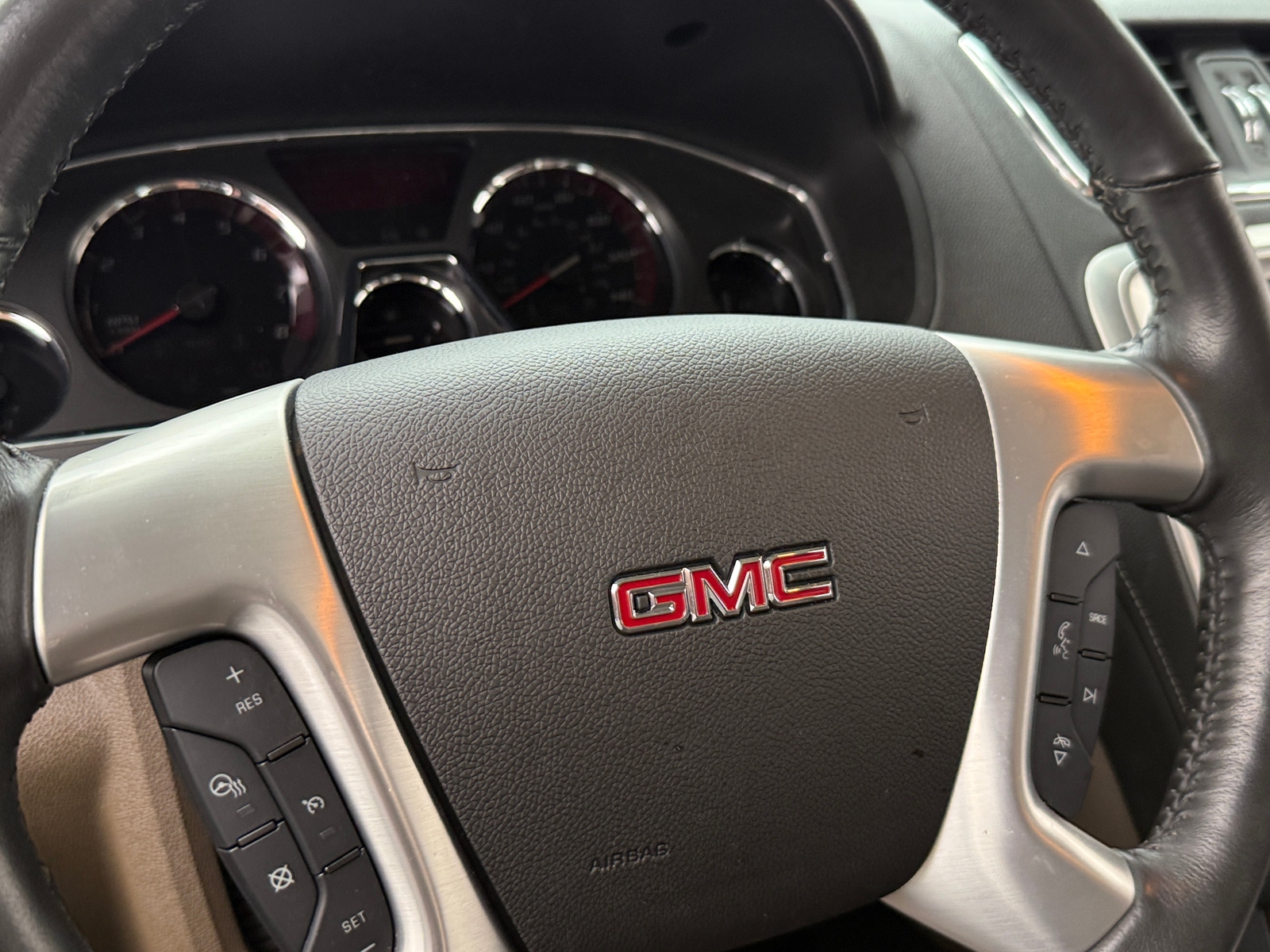 Thumbnail: 2017 GMC Acadia - 4