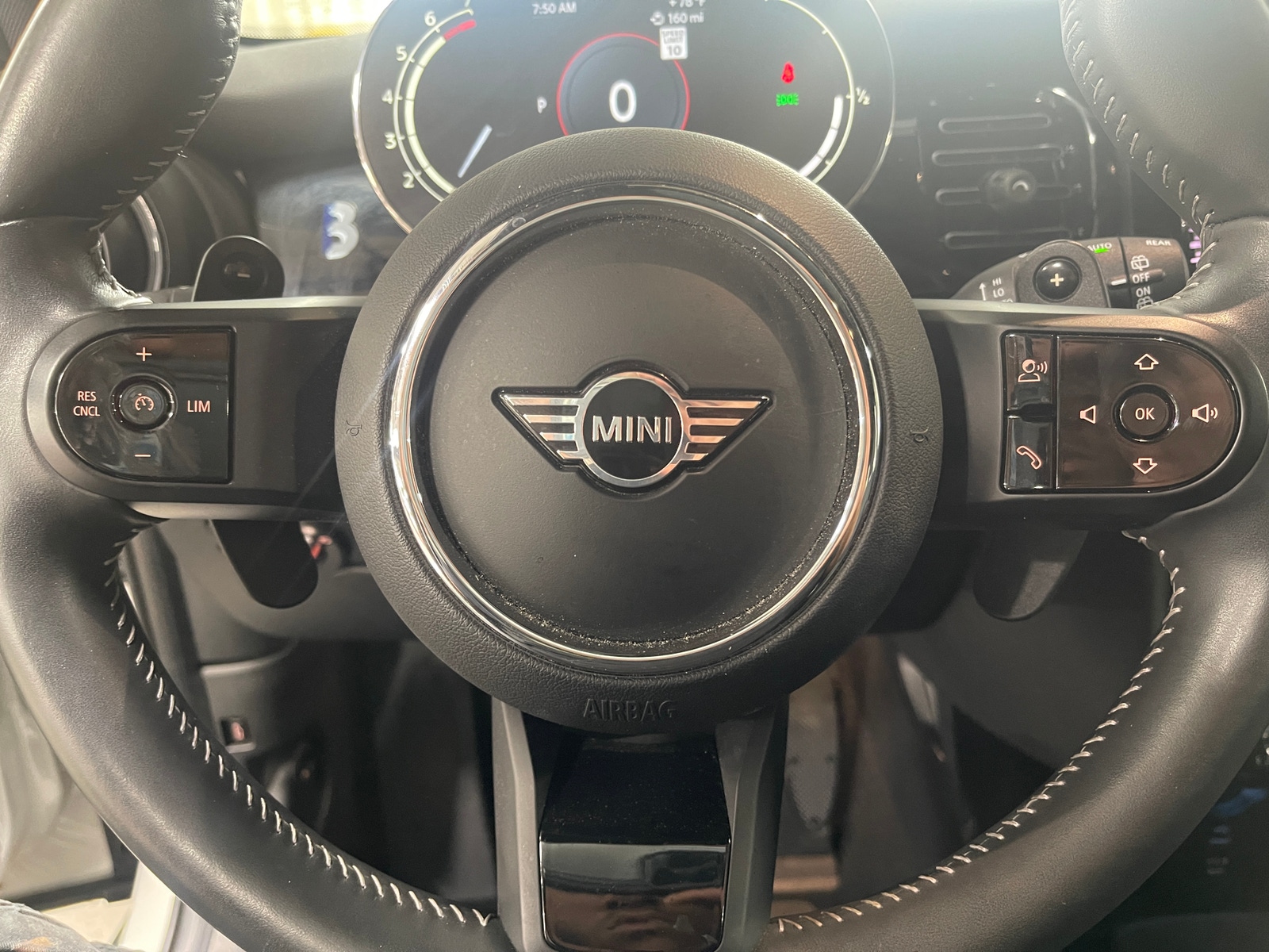 Thumbnail: 2022 MINI Cooper Hardtop - 4