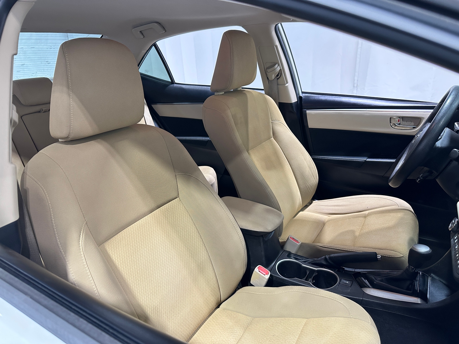 Thumbnail: 2015 Toyota Corolla - 2