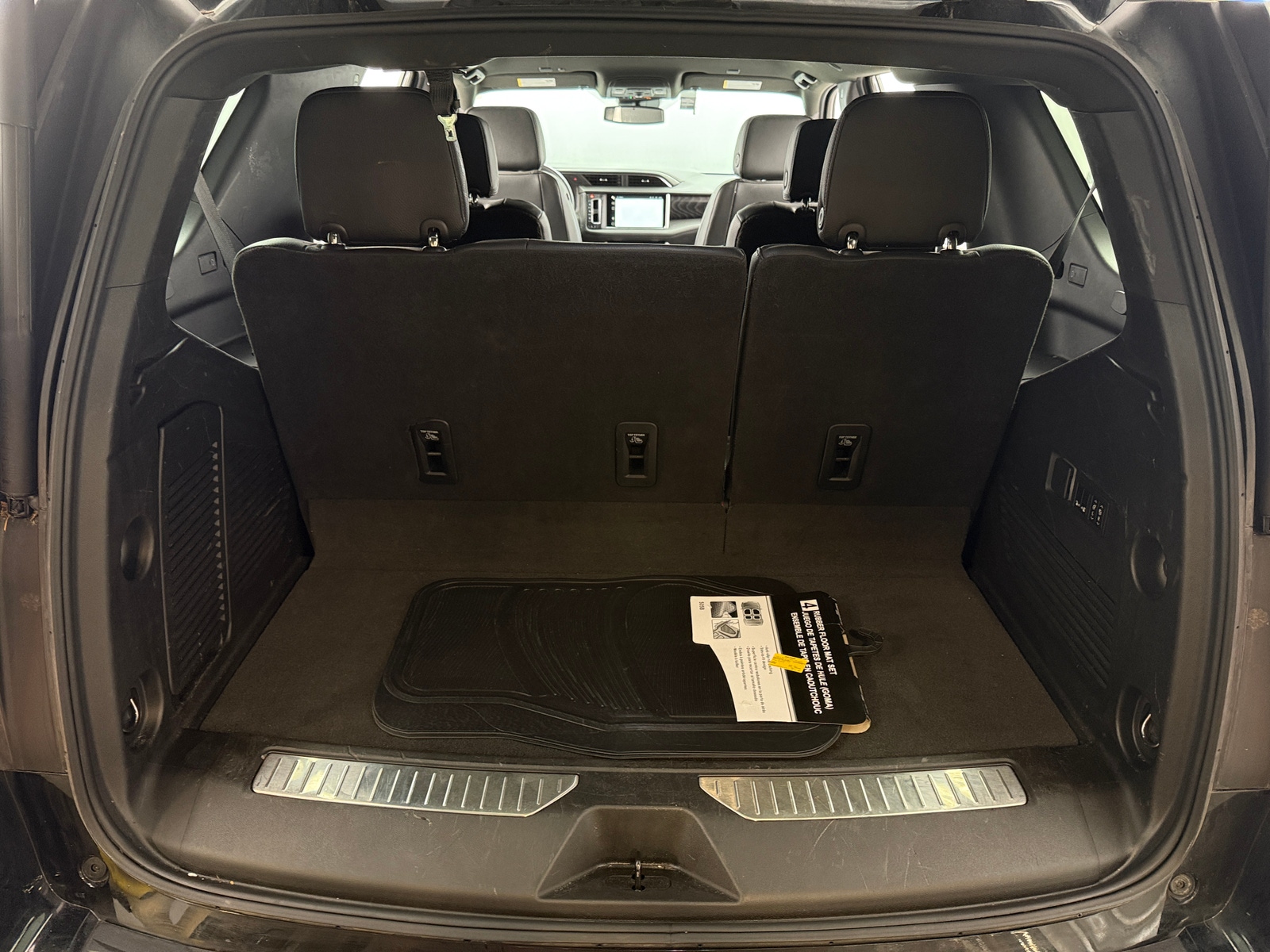 Thumbnail: 2023 GMC Yukon - 6