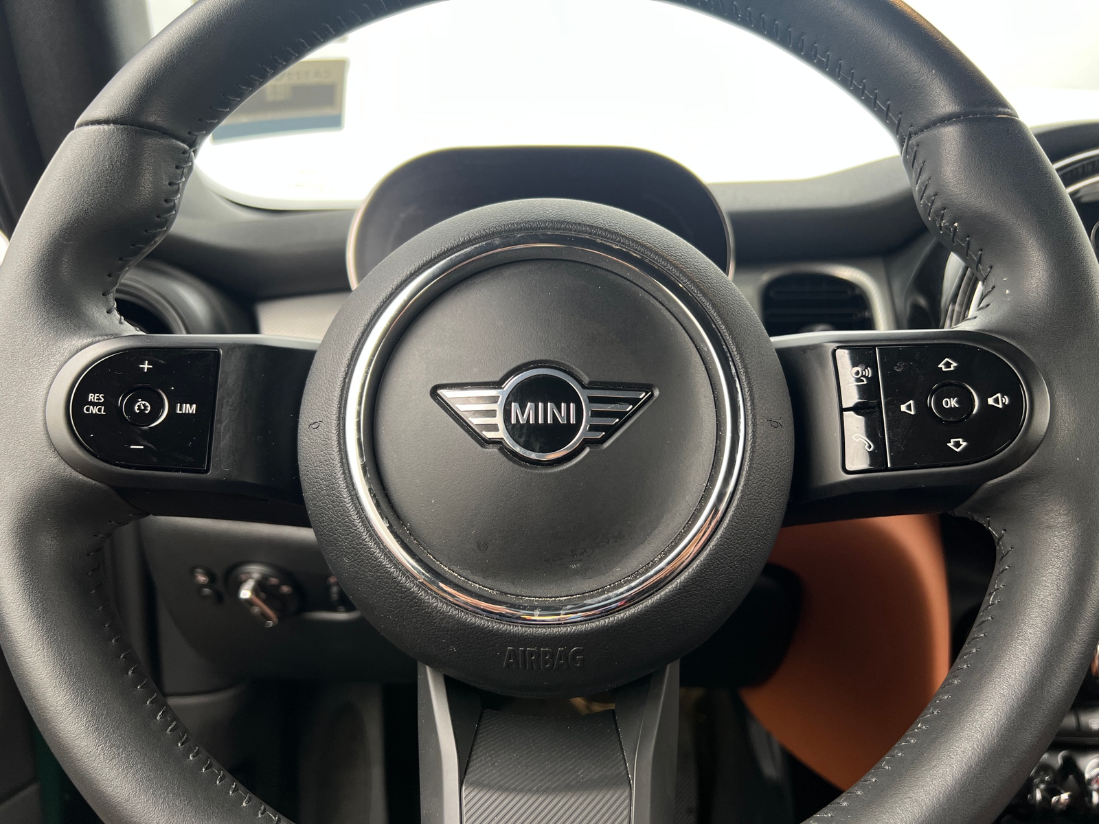 Thumbnail: 2024 MINI Cooper Convertible - 4