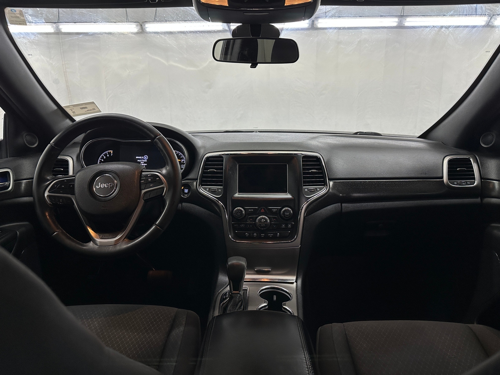 Thumbnail: 2018 Jeep Grand Cherokee - 3