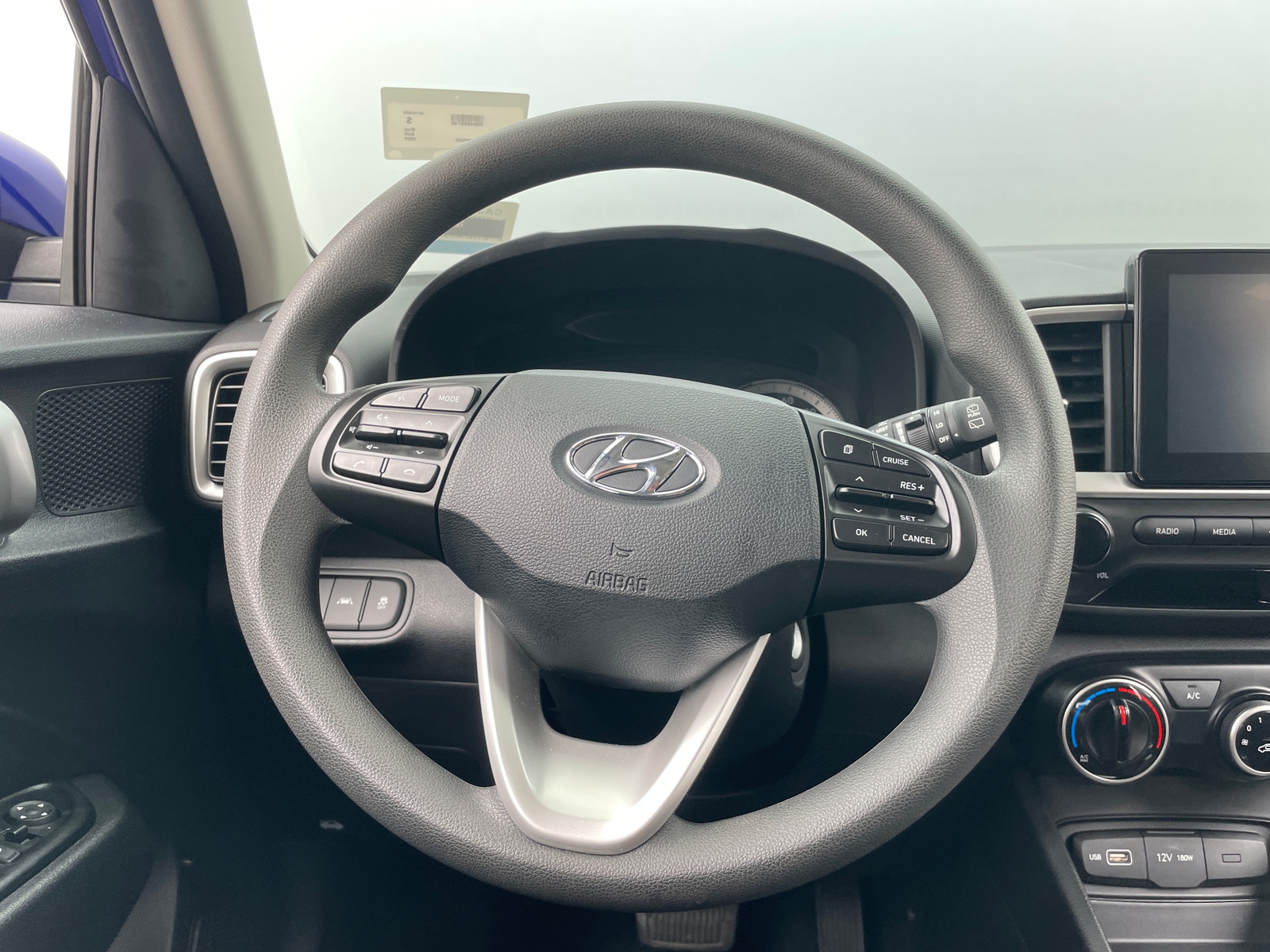 Thumbnail: 2022 Hyundai Venue - 5