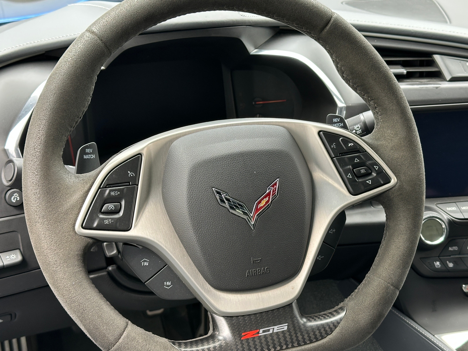 Thumbnail: 2015 Chevrolet Corvette - 3