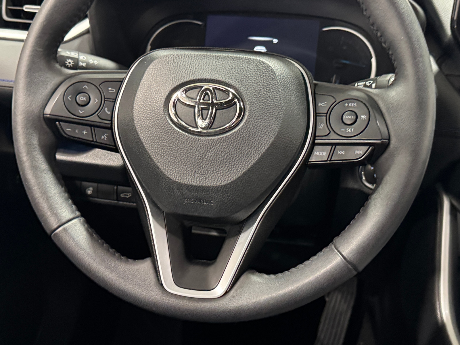 Thumbnail: 2023 Toyota RAV4 - 4