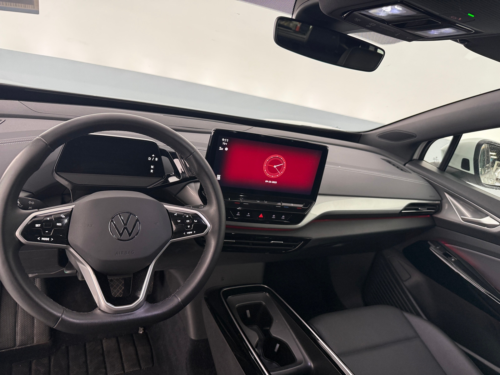 Thumbnail: 2023 Volkswagen ID.4 - 2