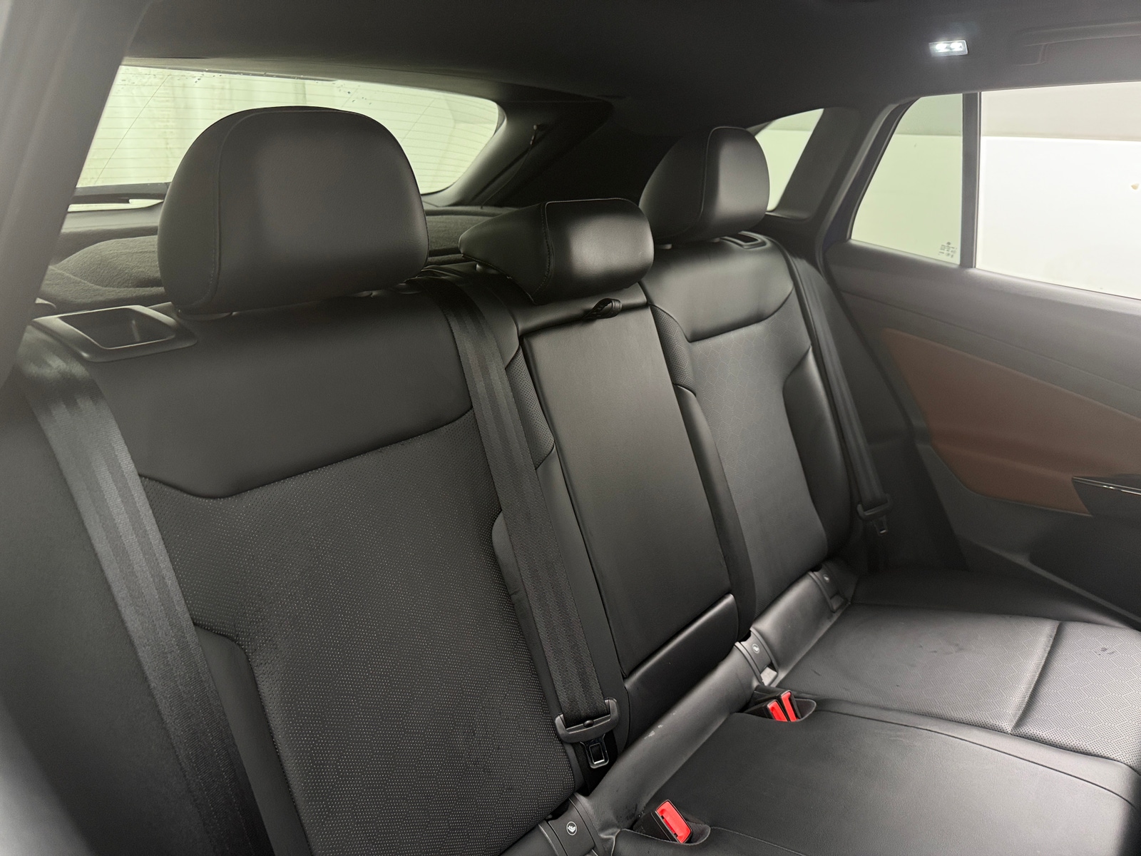 Thumbnail: 2022 Volkswagen ID.4 - 5