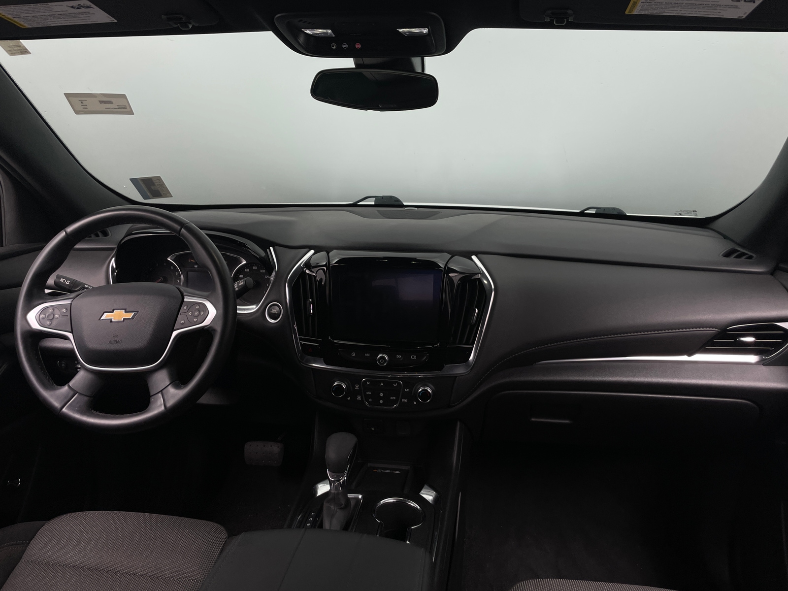 Thumbnail: 2023 Chevrolet Traverse - 3