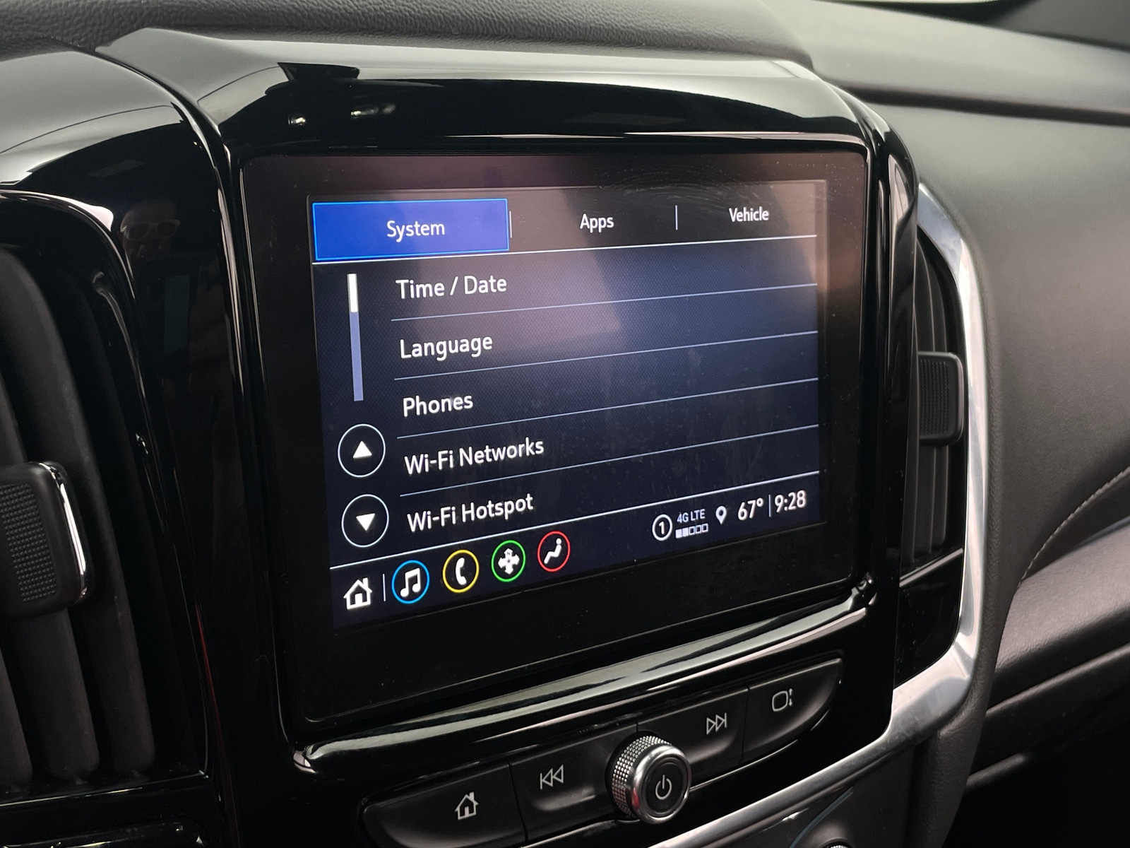 Thumbnail: 2023 Chevrolet Traverse - 4