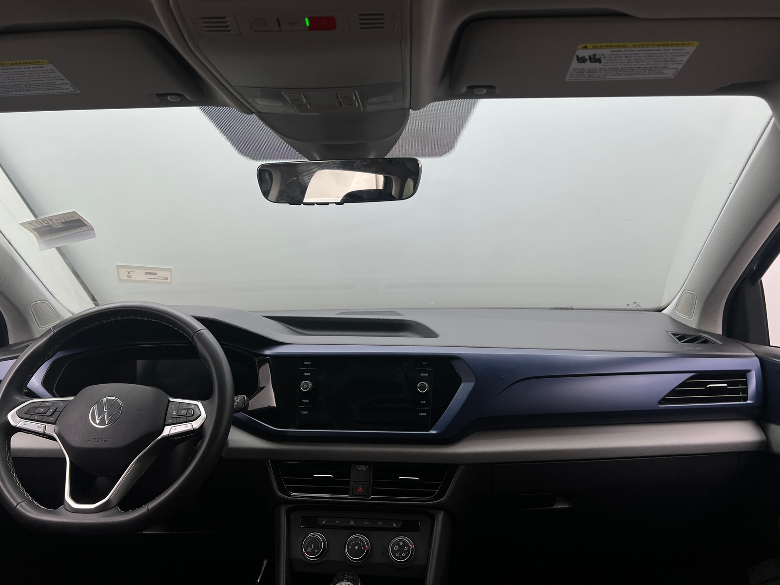 Thumbnail: 2022 Volkswagen Taos - 3
