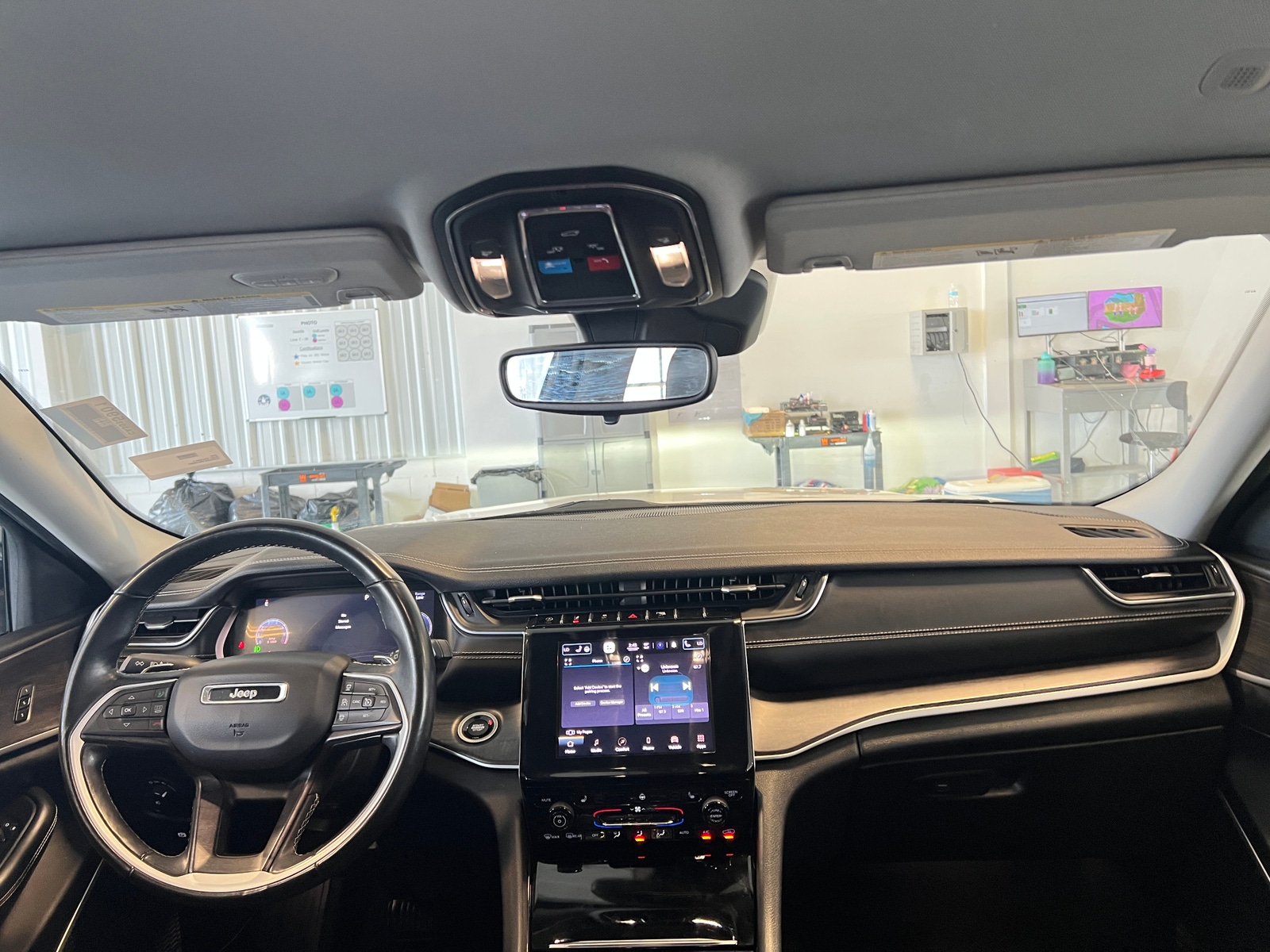 Thumbnail: 2021 Jeep Grand Cherokee L - 2