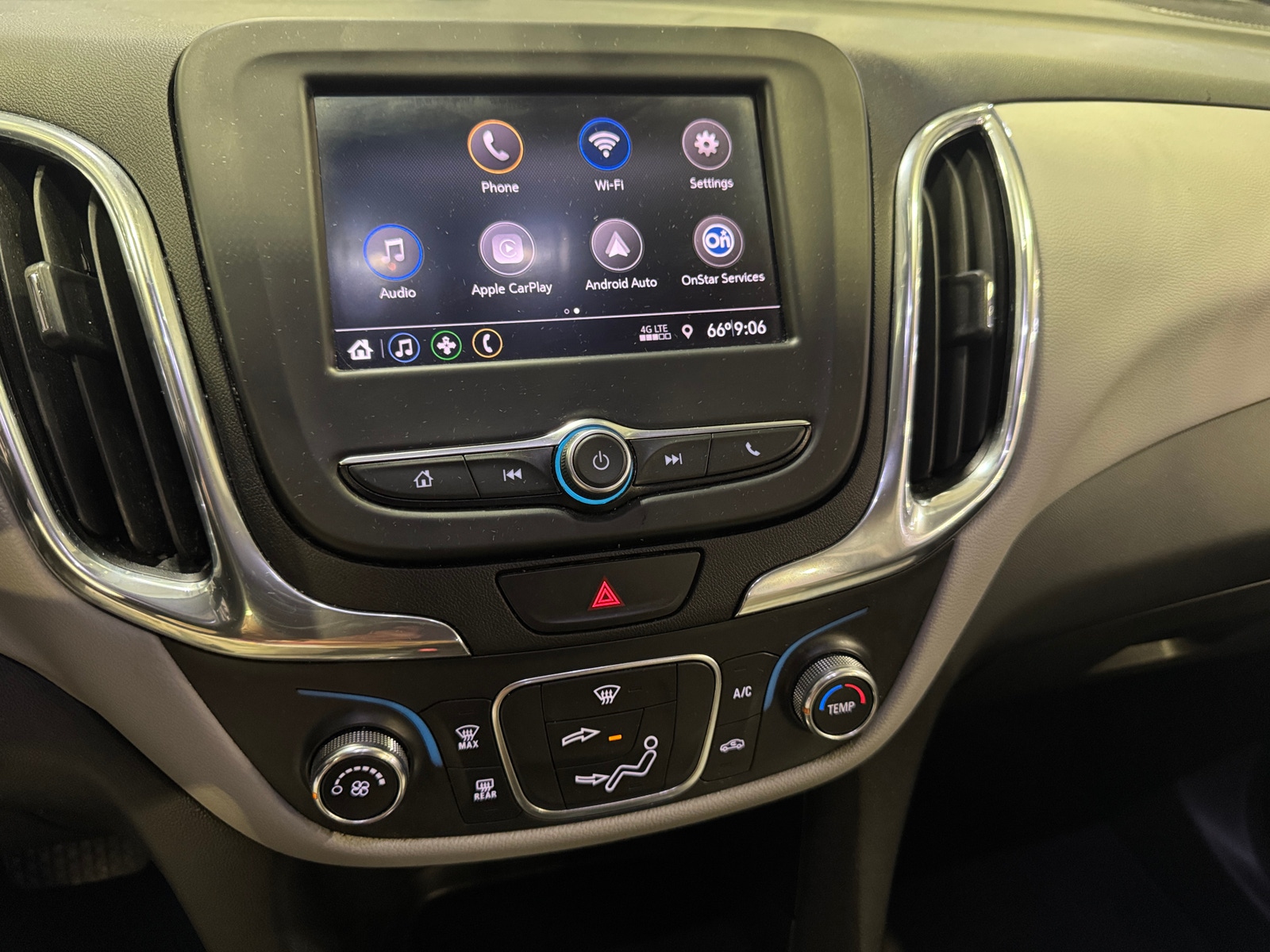 Thumbnail: 2020 Chevrolet Equinox - 4