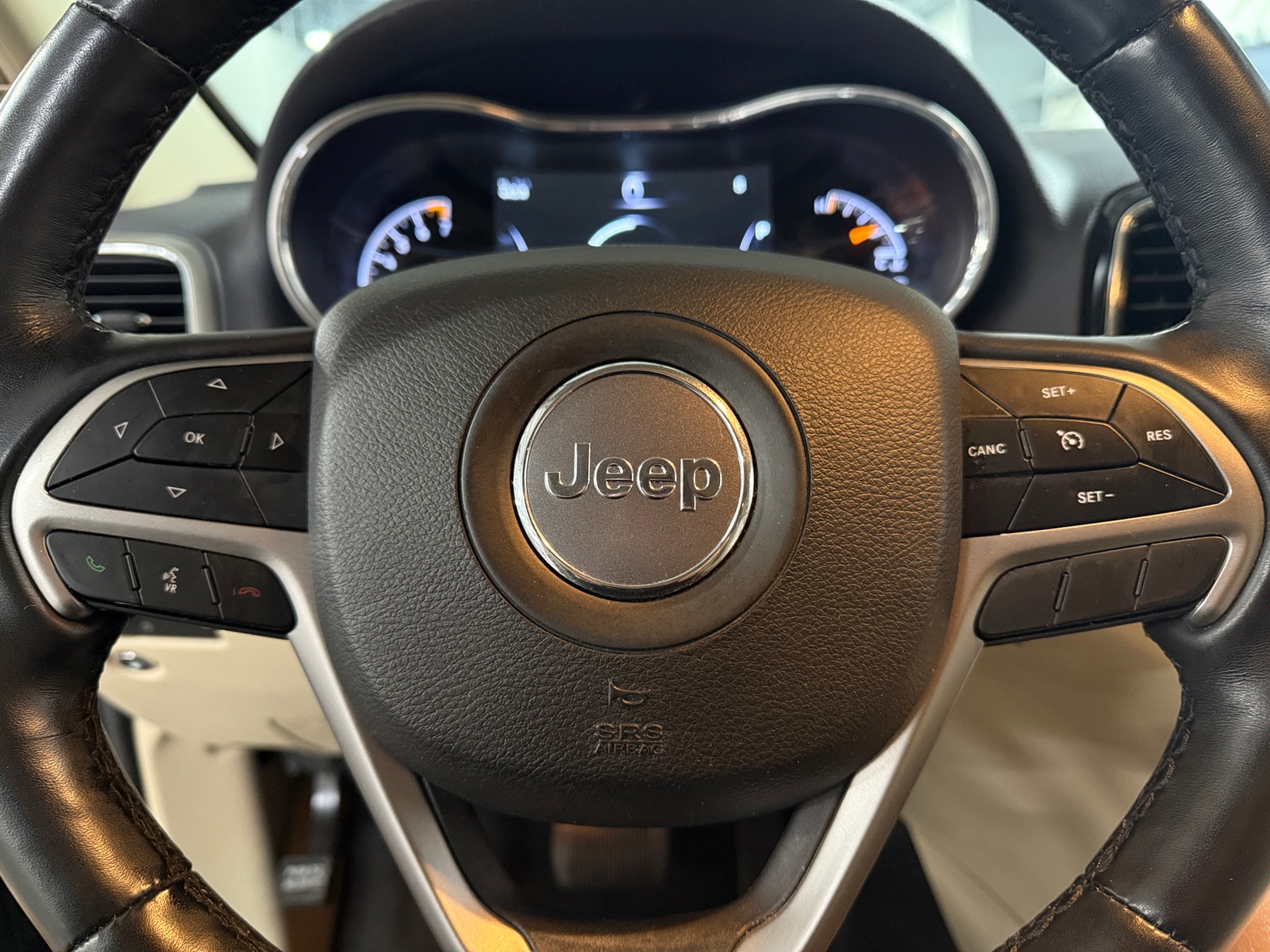 Thumbnail: 2021 Jeep Grand Cherokee - 4