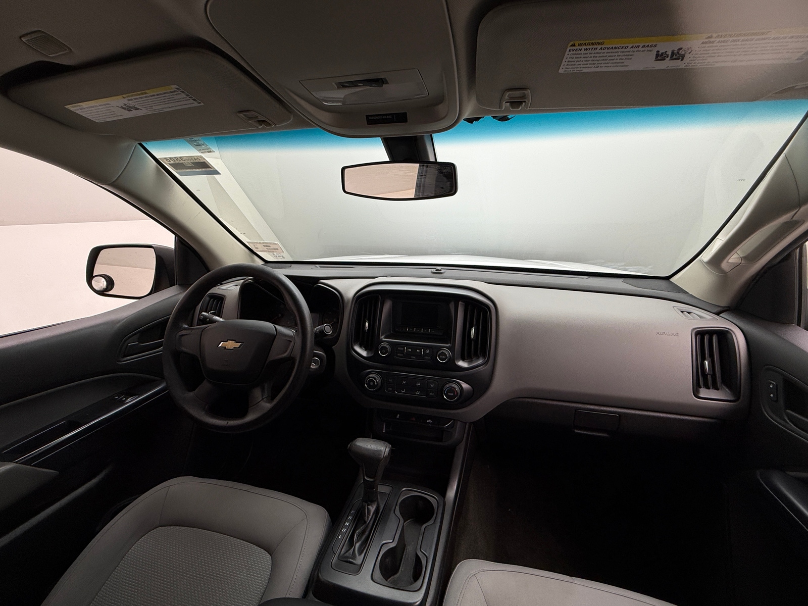 Thumbnail: 2017 Chevrolet Colorado - 3