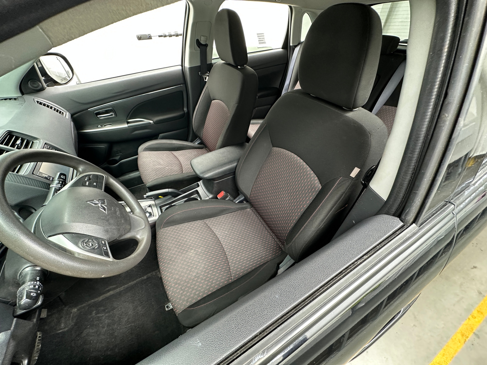 Thumbnail: 2019 Mitsubishi Outlander Sport - 2