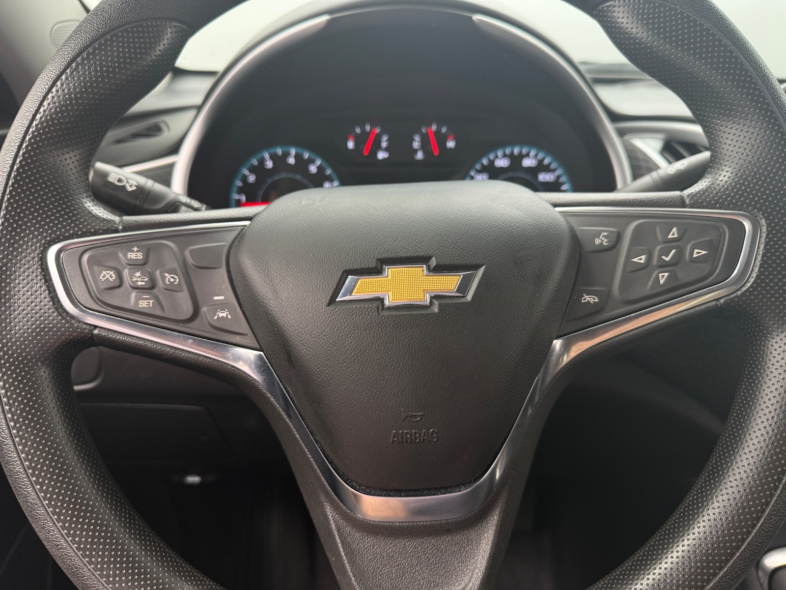 Thumbnail: 2023 Chevrolet Malibu - 5