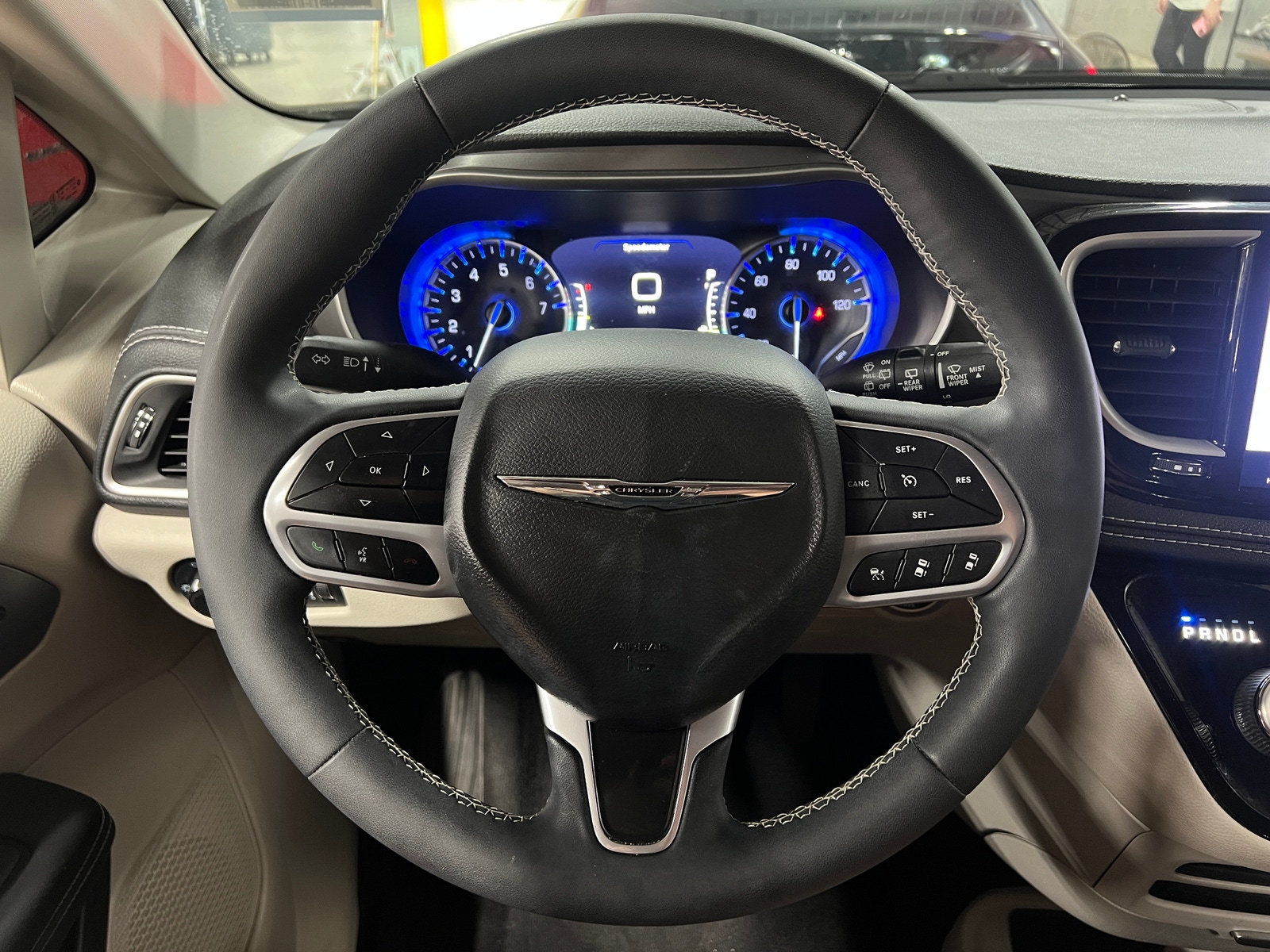 Thumbnail: 2022 Chrysler Pacifica - 4