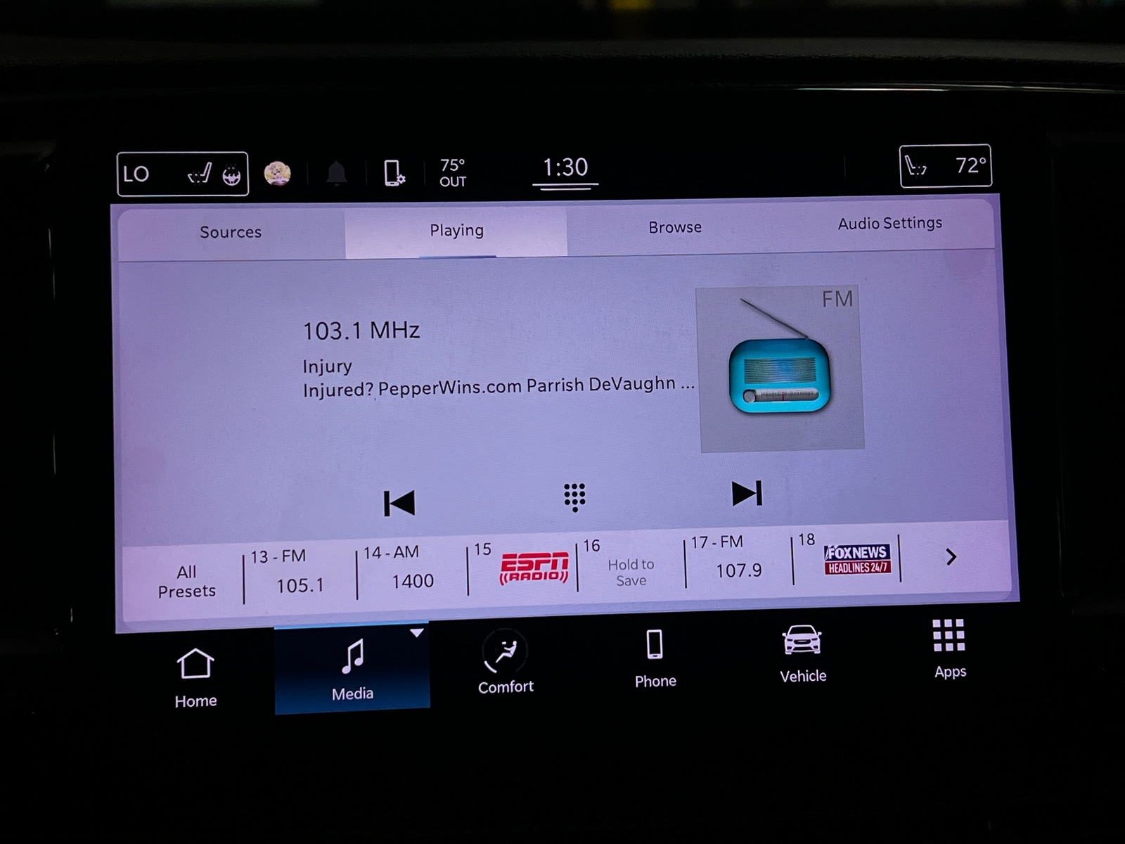 Thumbnail: 2022 Chrysler Pacifica - 3