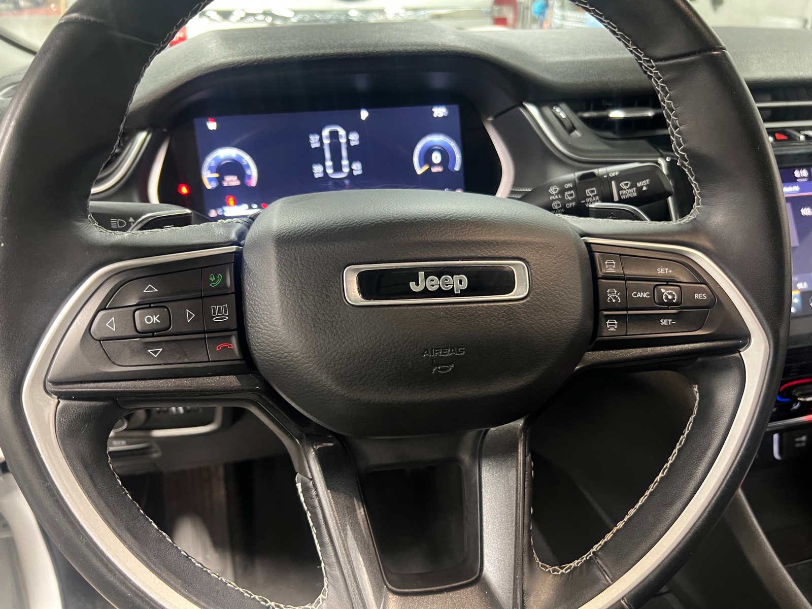 Thumbnail: 2021 Jeep Grand Cherokee L - 5