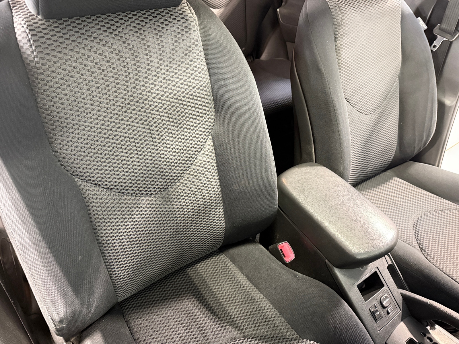 Thumbnail: 2010 Toyota RAV4 - 2