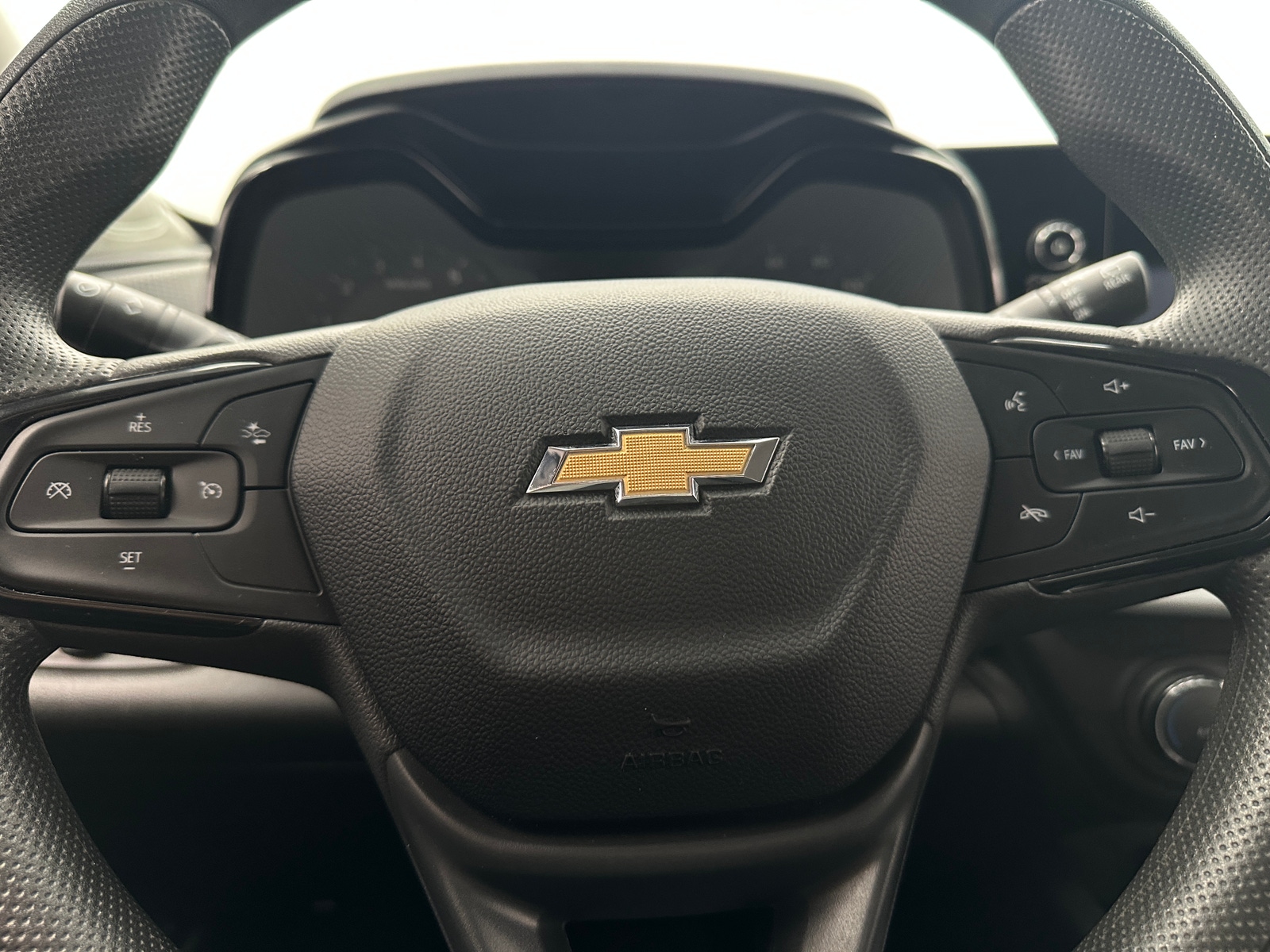 Thumbnail: 2024 Chevrolet Trax - 5