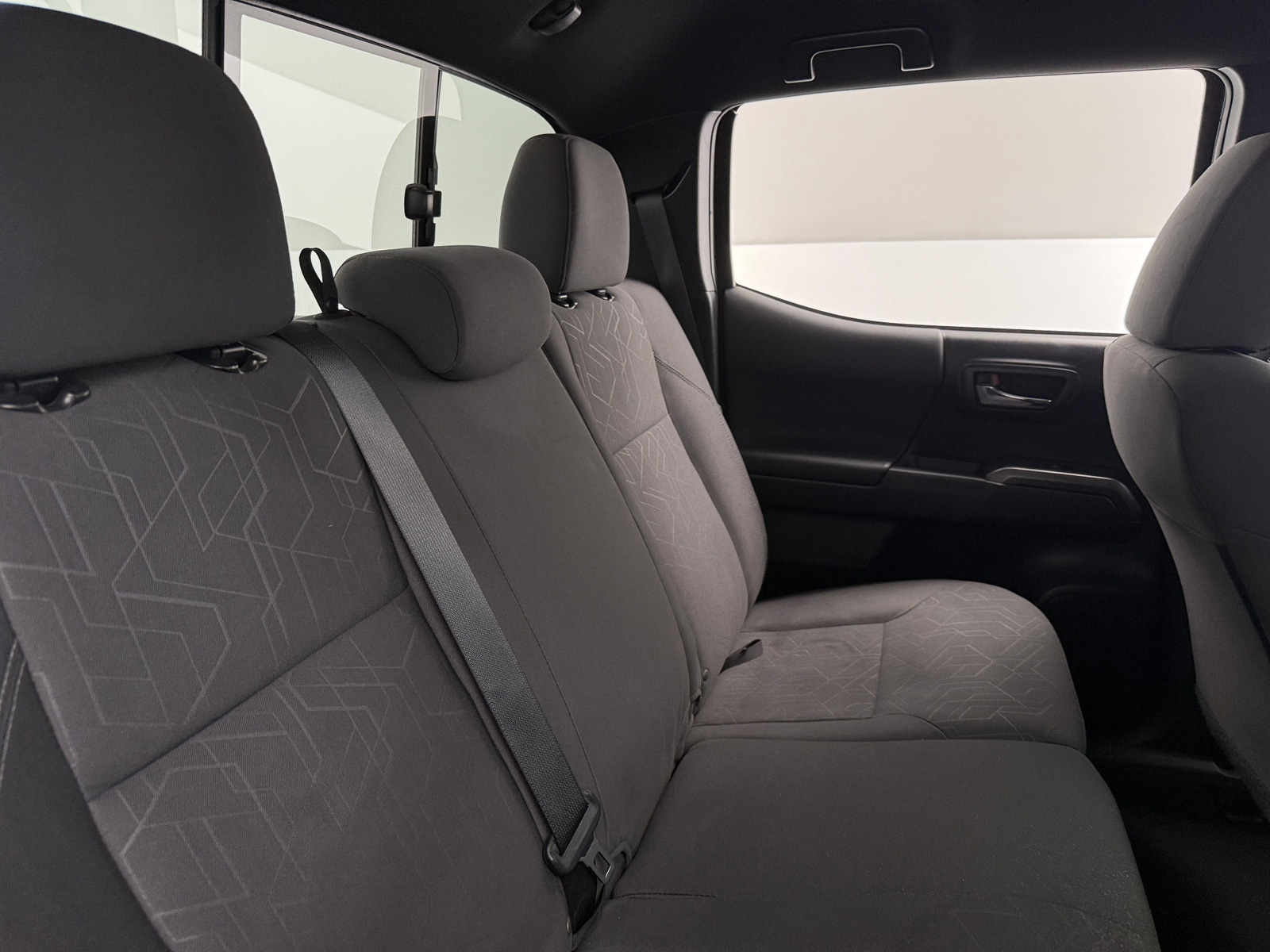 Thumbnail: 2016 Toyota Tacoma - 6