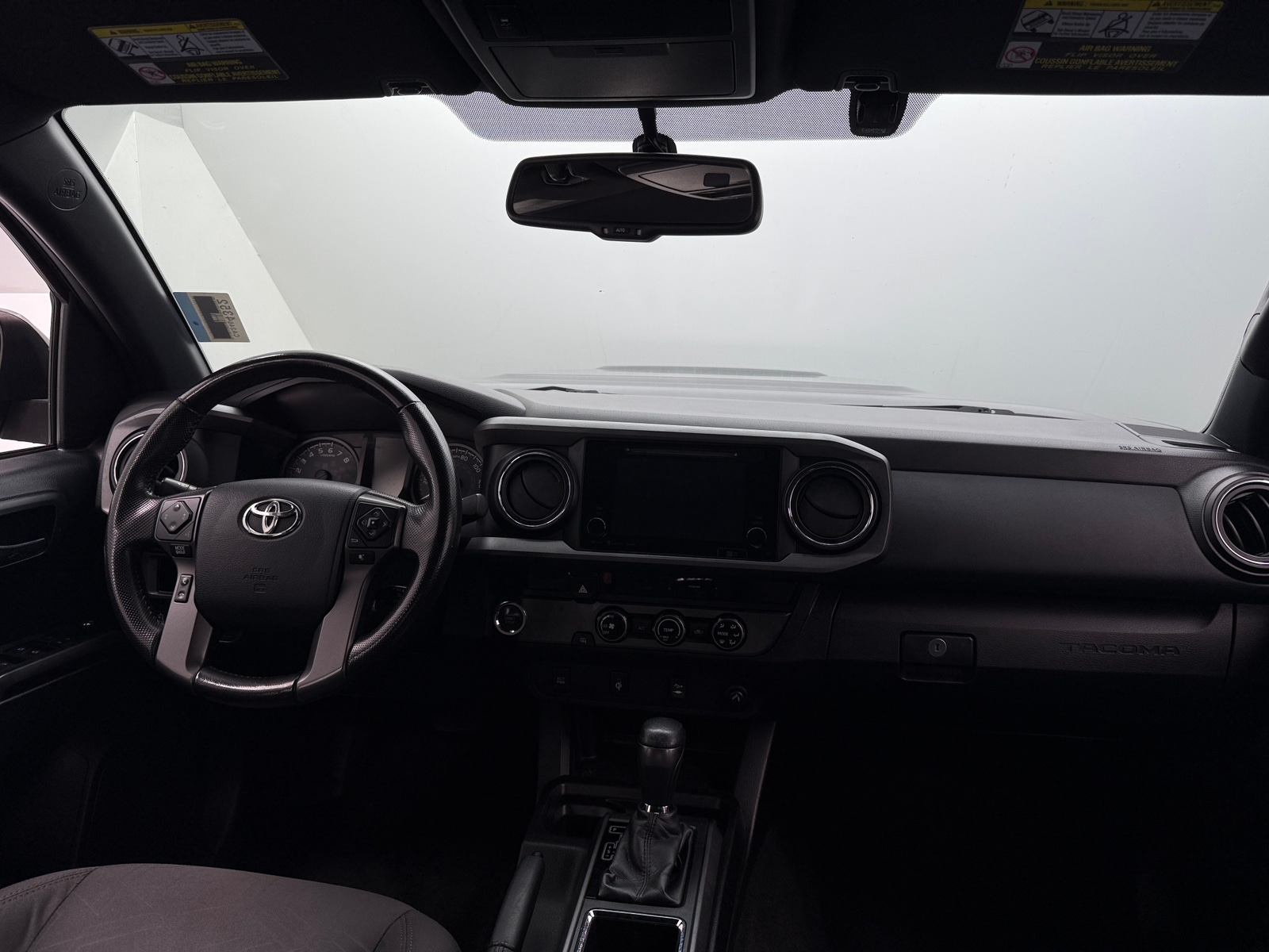 Thumbnail: 2016 Toyota Tacoma - 3