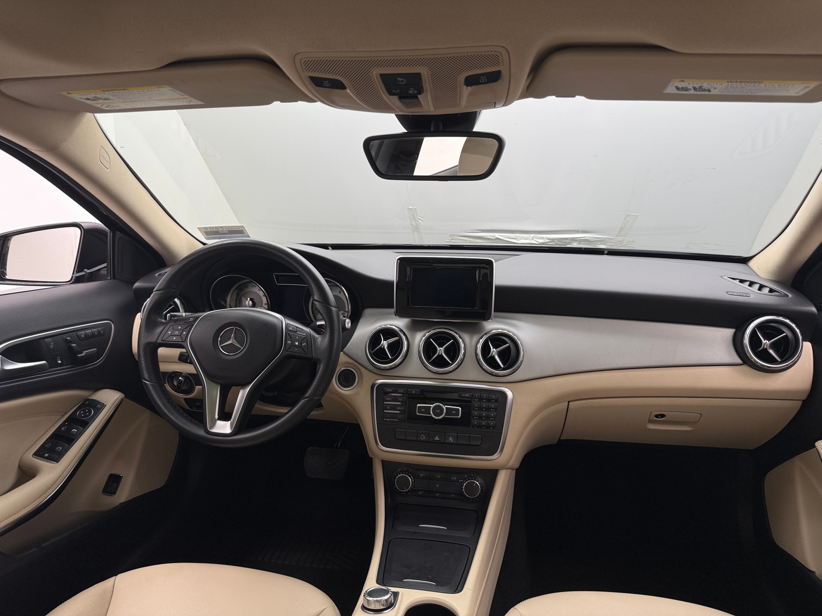 Thumbnail: 2015 Mercedes-Benz GLA - 2