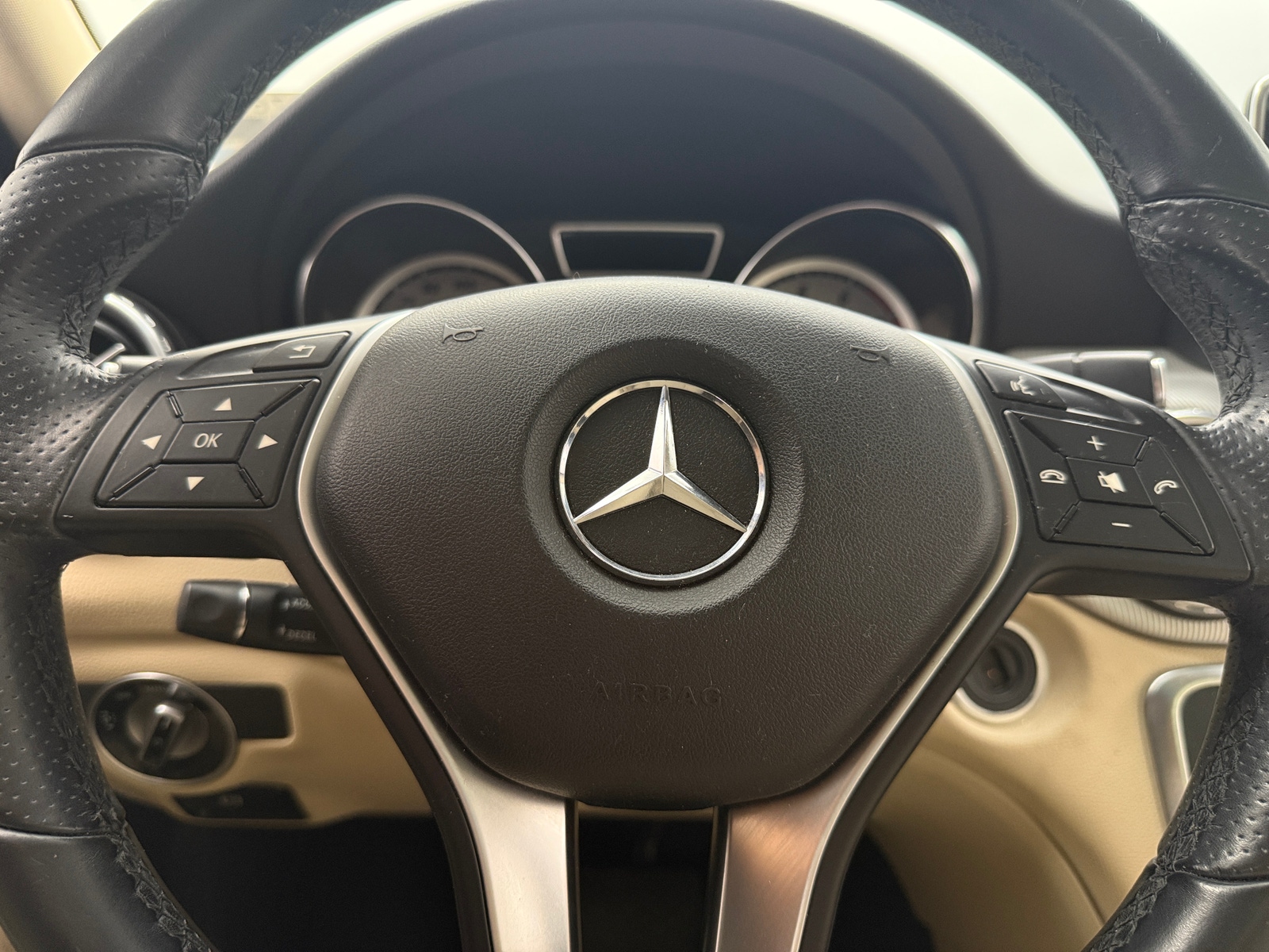 Thumbnail: 2015 Mercedes-Benz GLA - 4