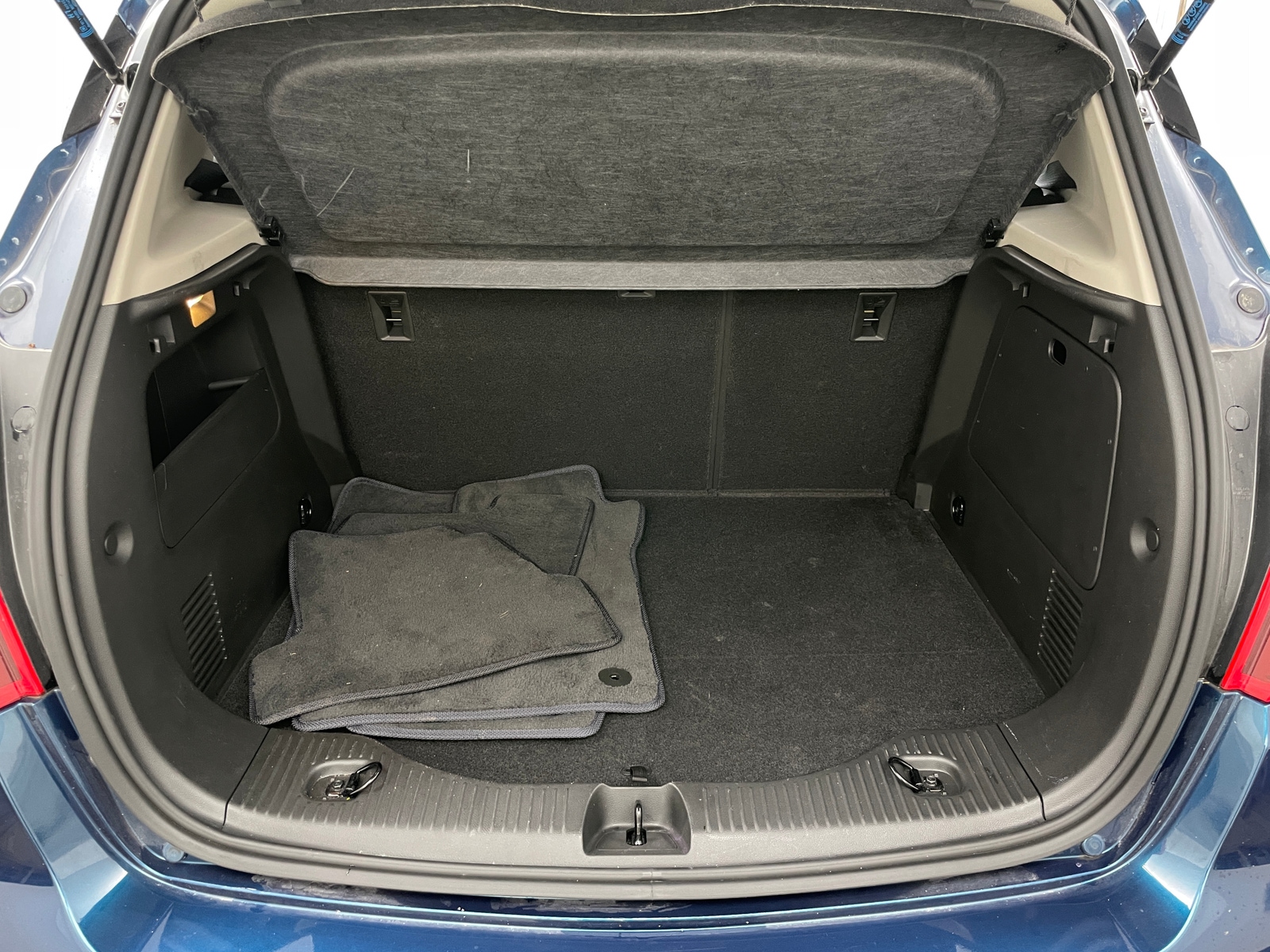 Thumbnail: 2020 Buick Encore - 7