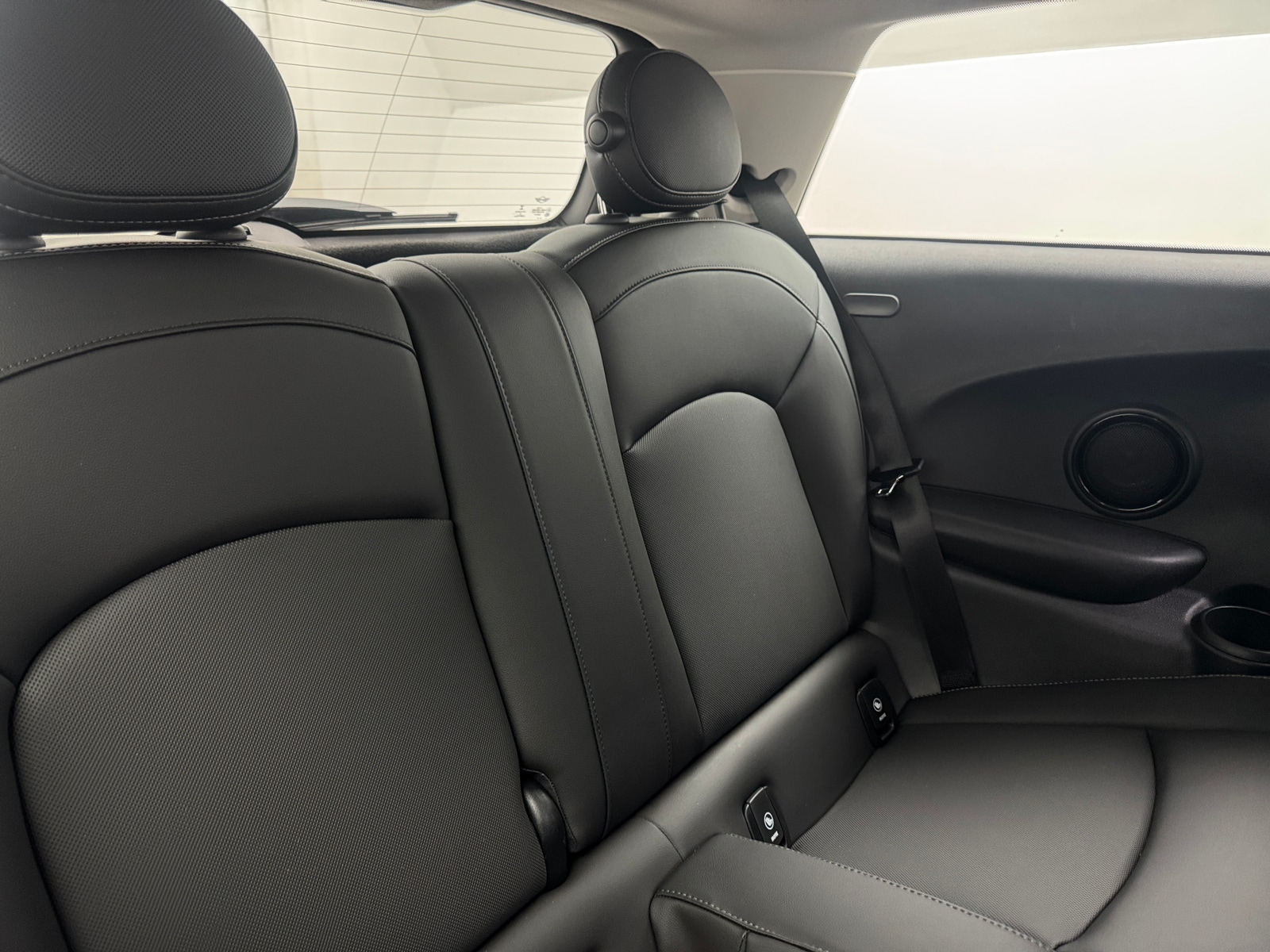 Thumbnail: 2022 MINI Cooper Hardtop - 5
