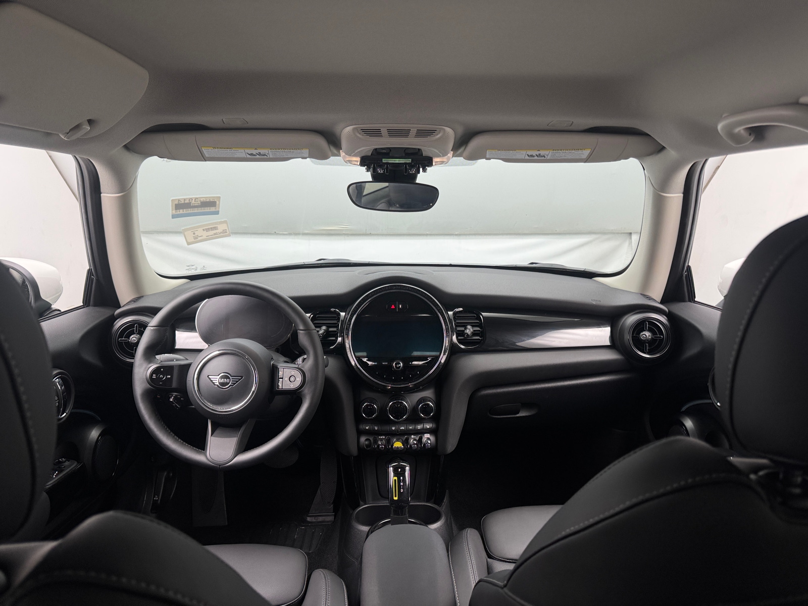 Thumbnail: 2022 MINI Cooper Hardtop - 4