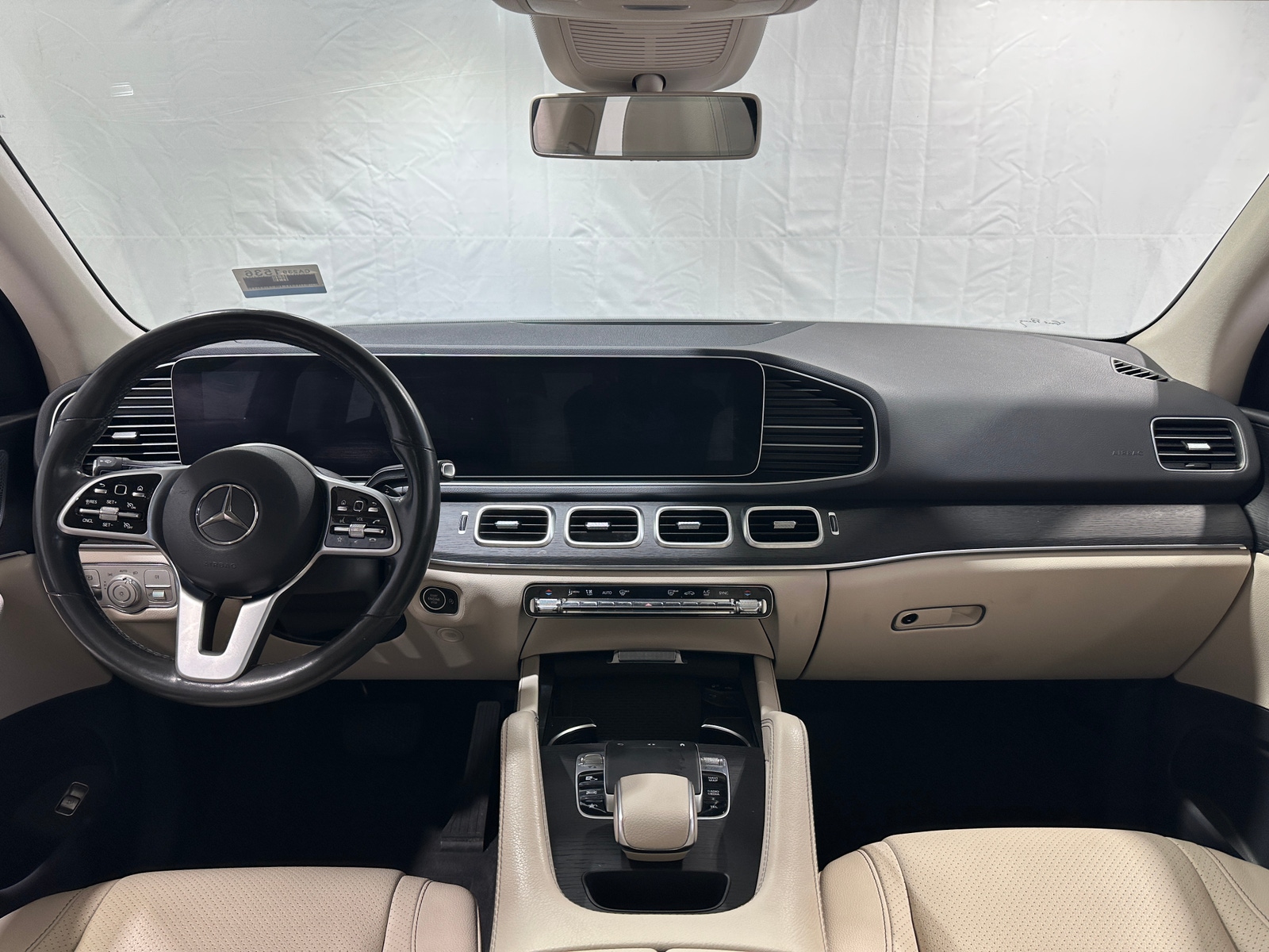 Thumbnail: 2020 Mercedes-Benz GLE - 2
