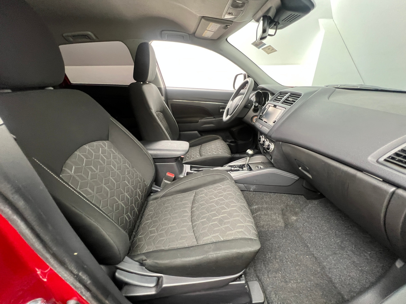 Thumbnail: 2024 Mitsubishi Outlander Sport - 2