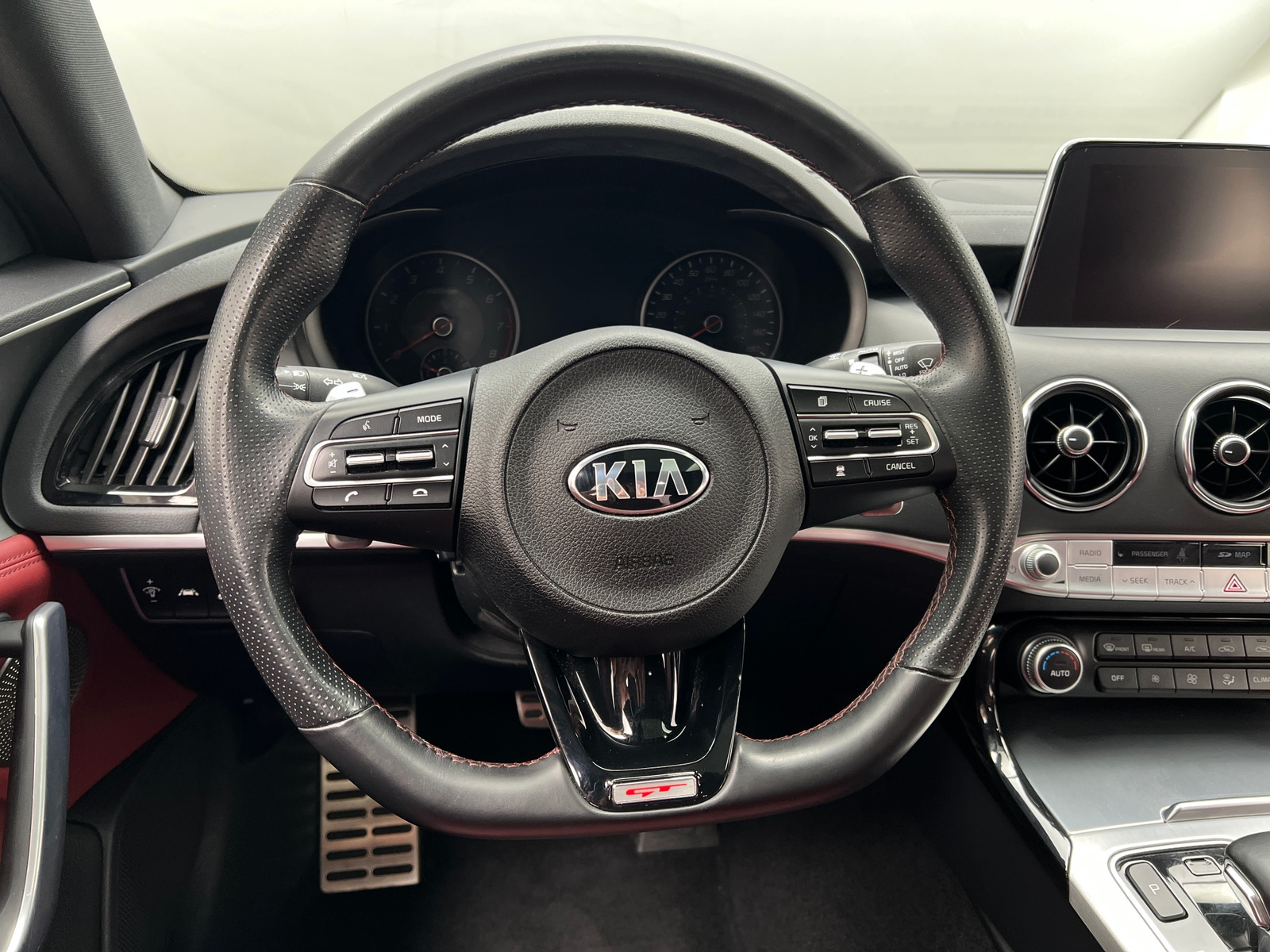 Thumbnail: 2019 Kia Stinger - 4