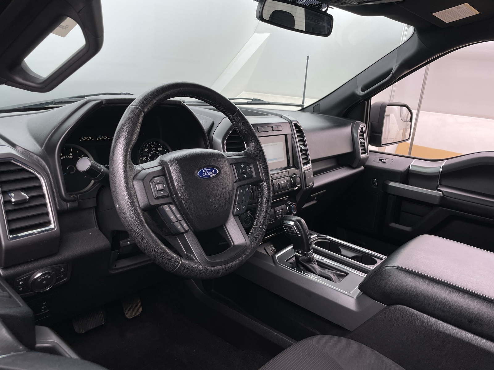 Thumbnail: 2016 Ford Econoline - 3