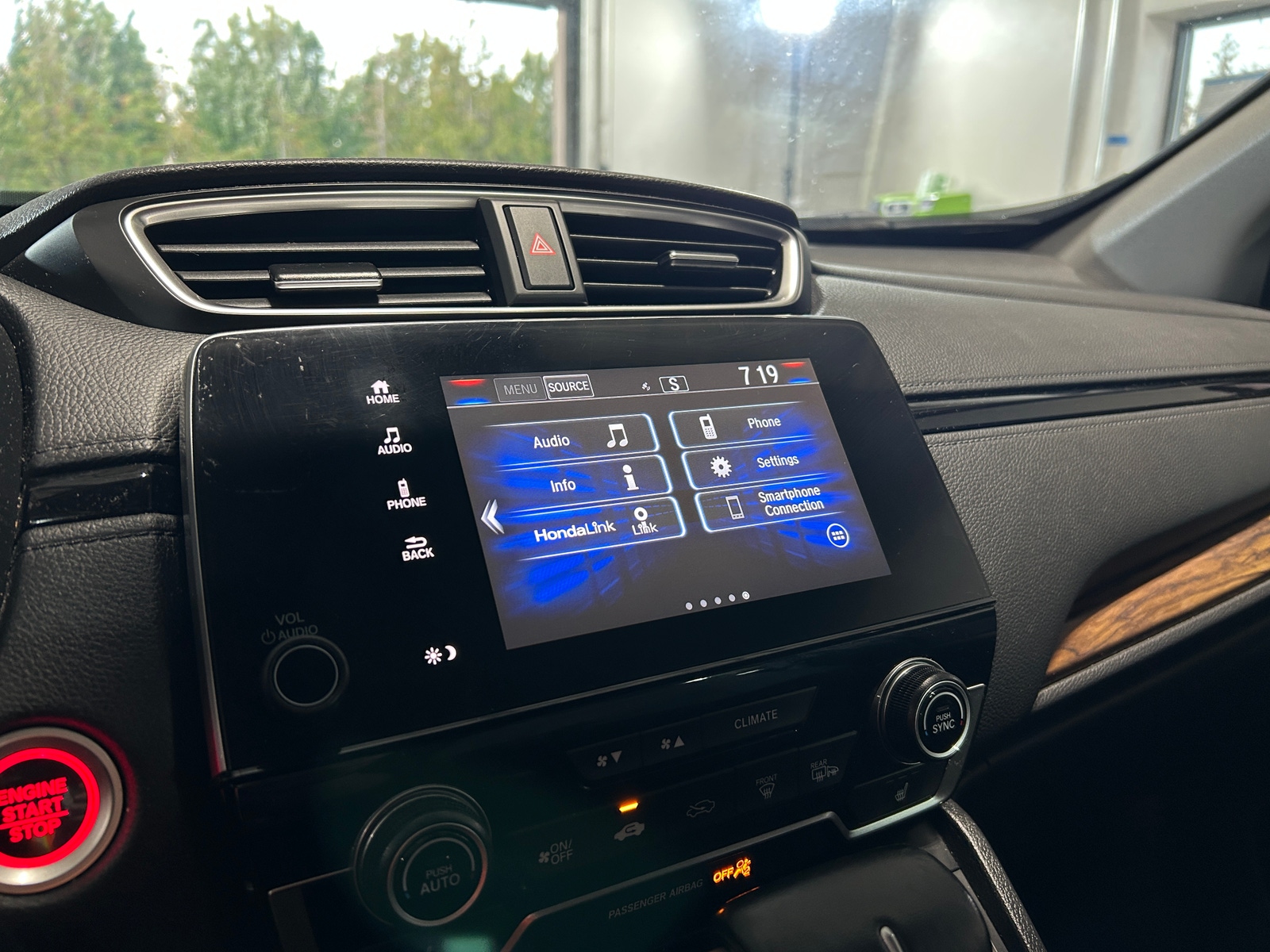Thumbnail: 2018 Honda CR-V - 3