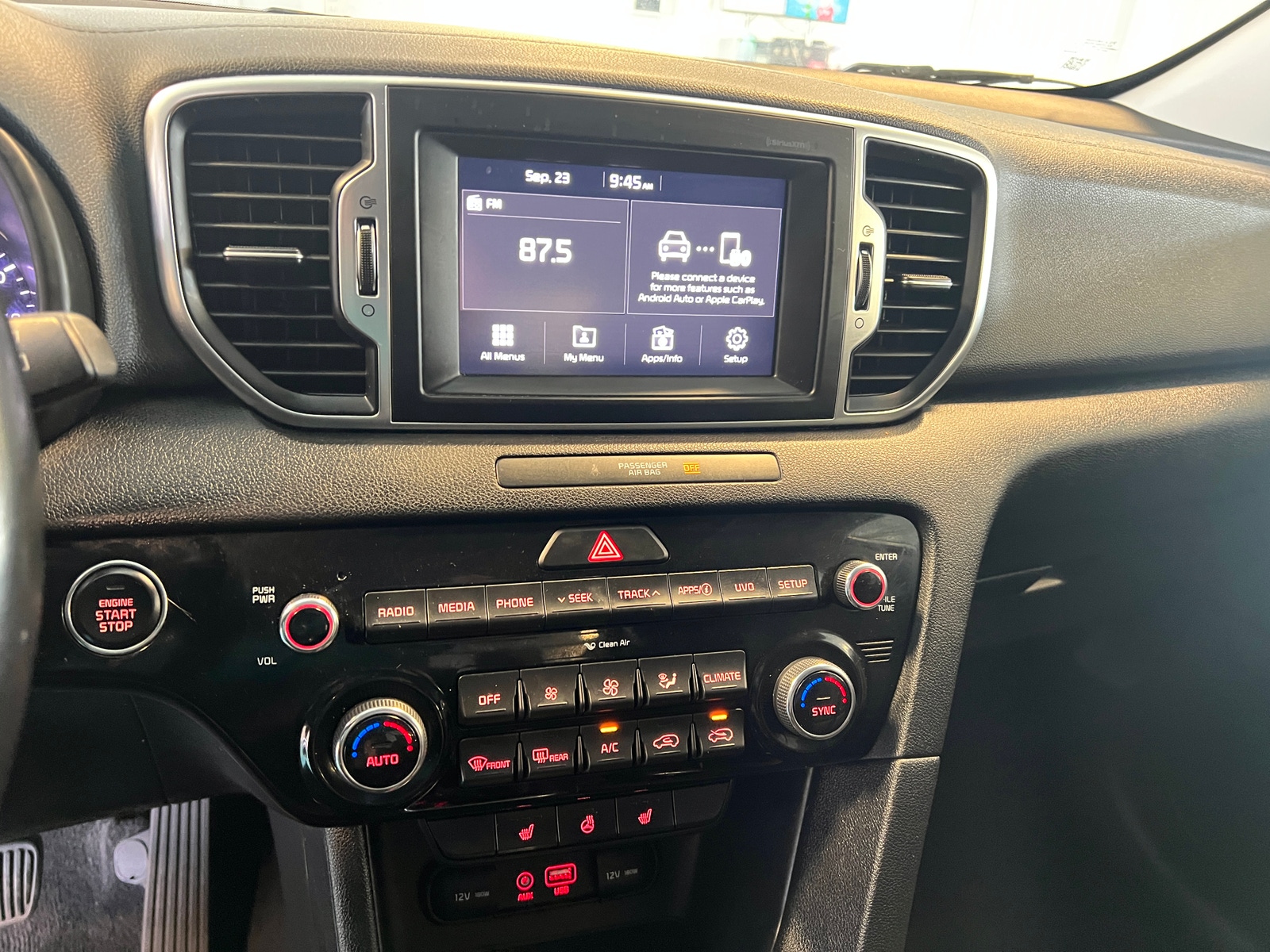 Thumbnail: 2019 Kia Sportage - 3