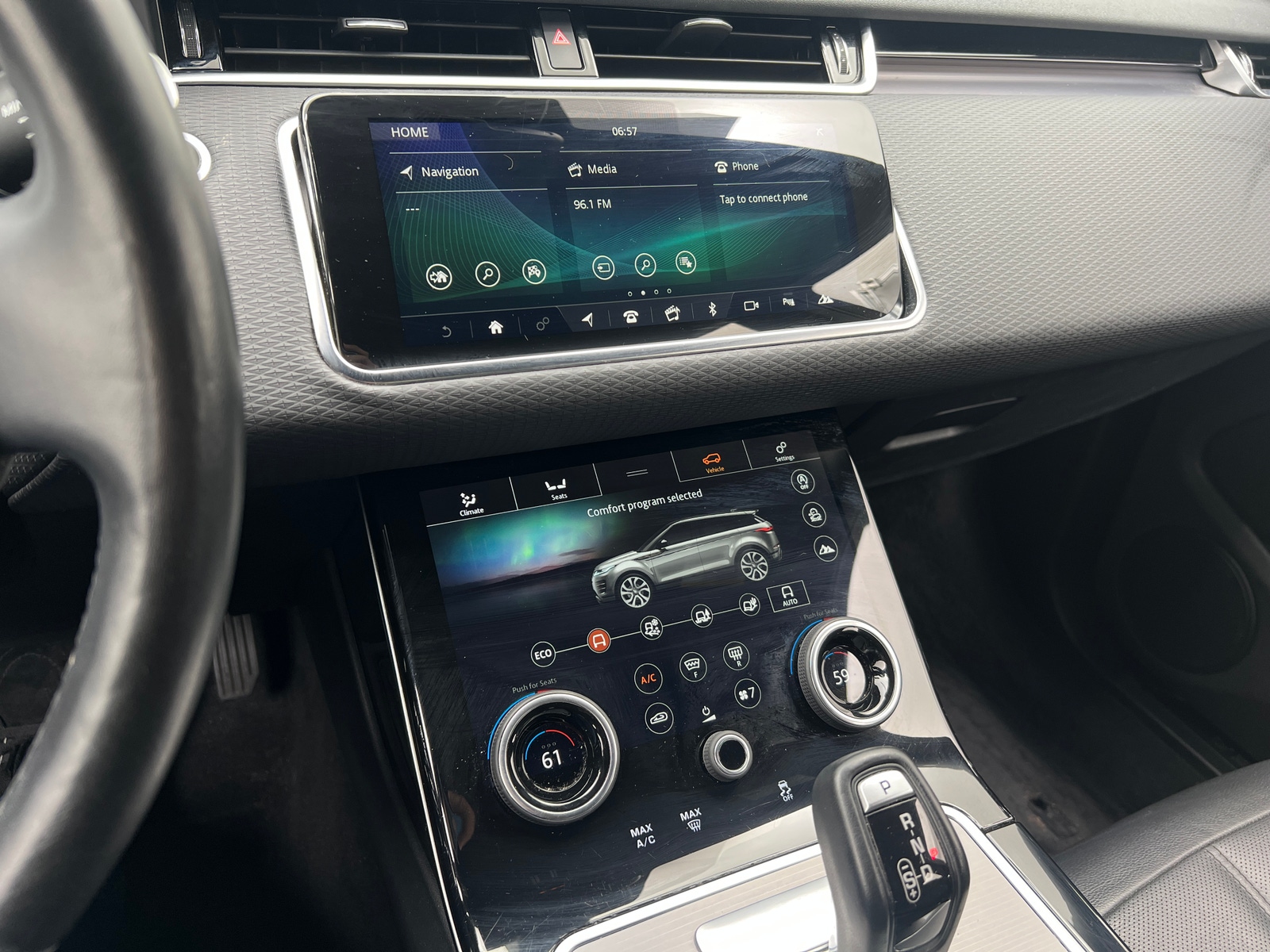 Thumbnail: 2020 Land Rover Range Rover Evoque - 3