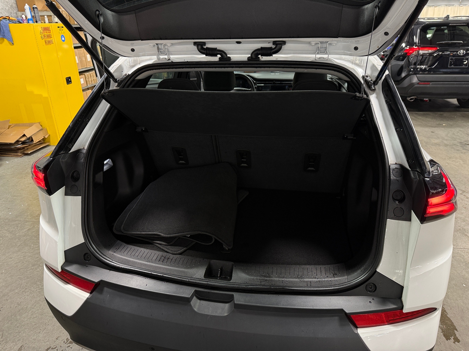 Thumbnail: 2023 Chevrolet Bolt EUV - 7