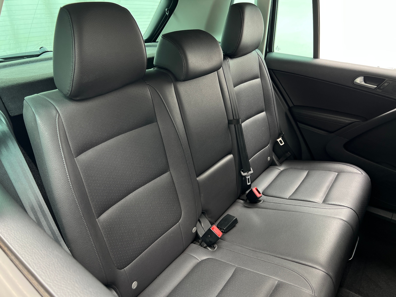 Thumbnail: 2014 Volkswagen Tiguan - 6
